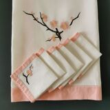 Nappe à thé ancienne avec serviettes