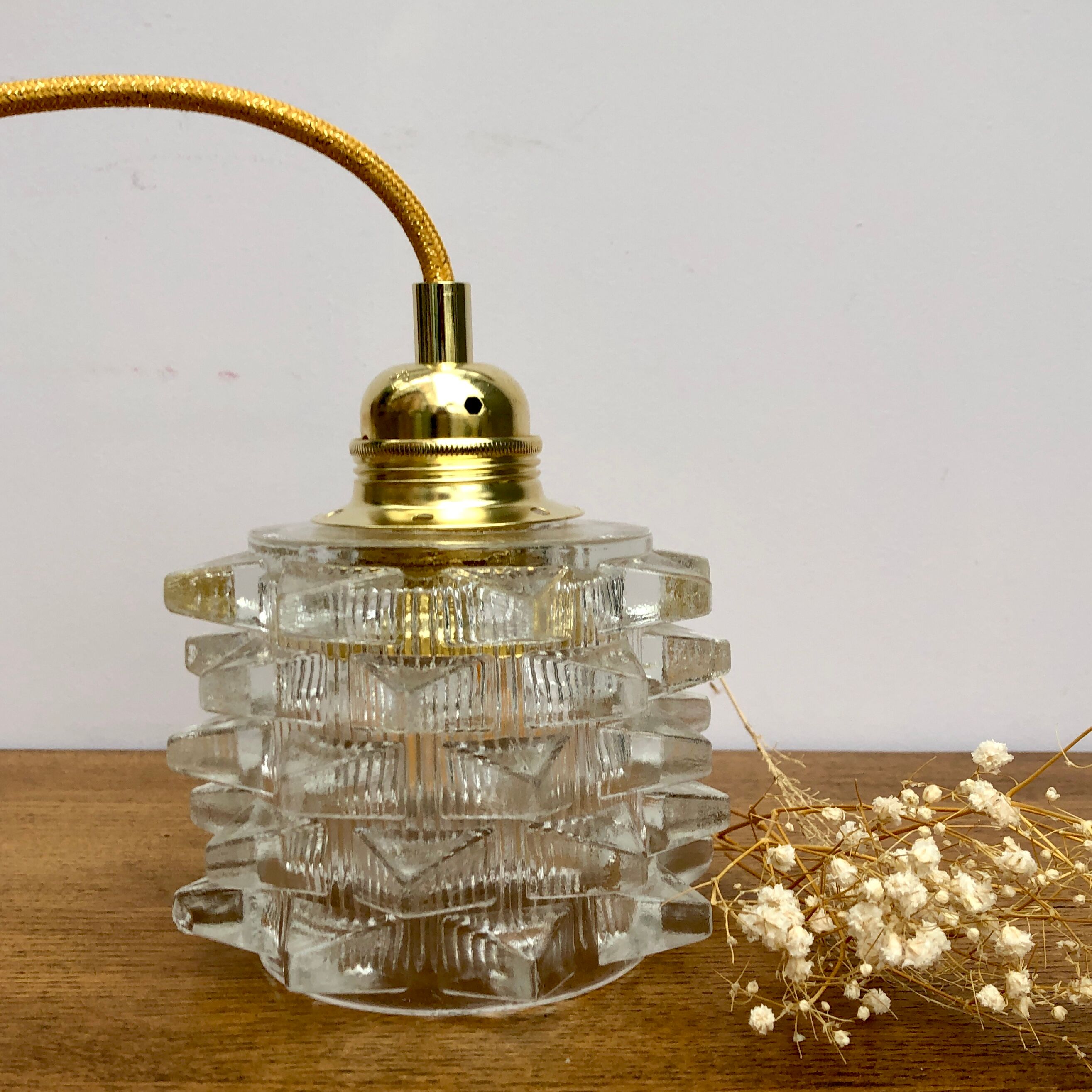 Vintage moulded glass tulip walker