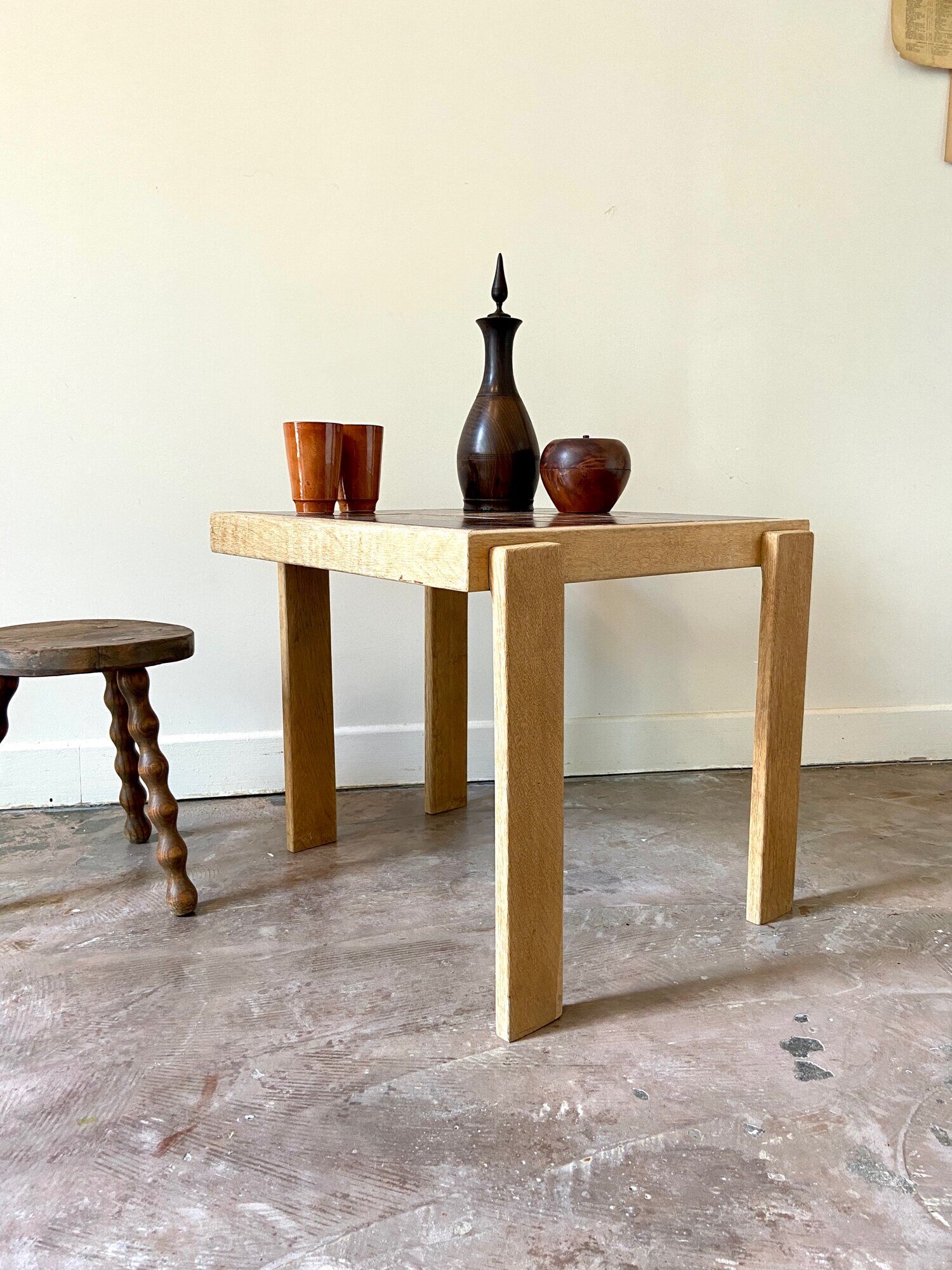 Table basse en bois clair et céramique émaillée 4 x 49,5 cm