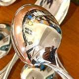 Christofle galea, 8 standard 19 cm spoons in very good condition.