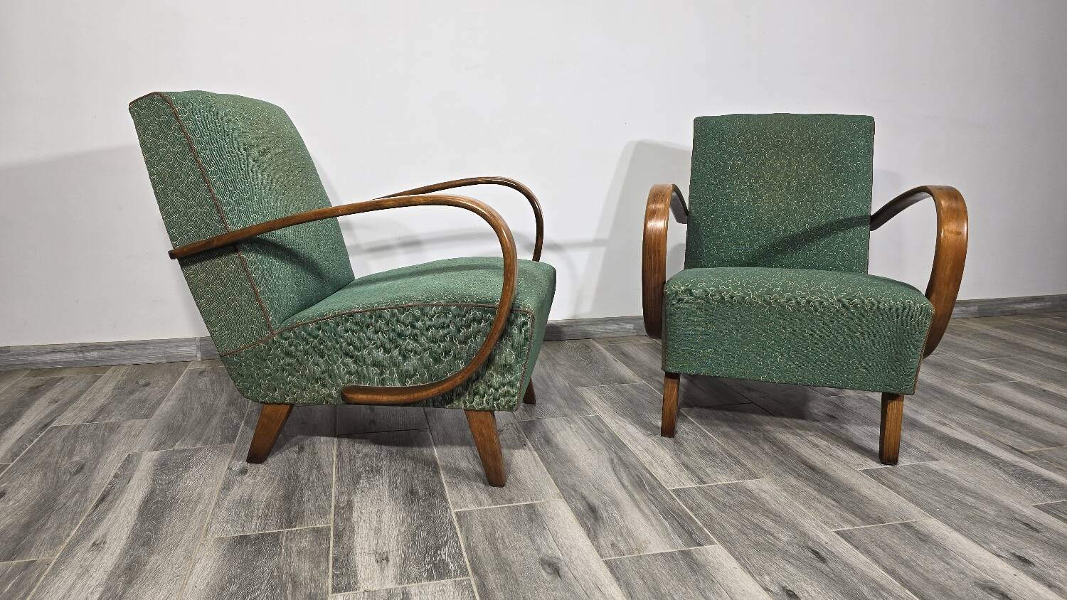 Set of Vintage Armchairs by Jindrich Halabala, 1940s