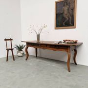 Table, drapière en noyer, XIXème s.