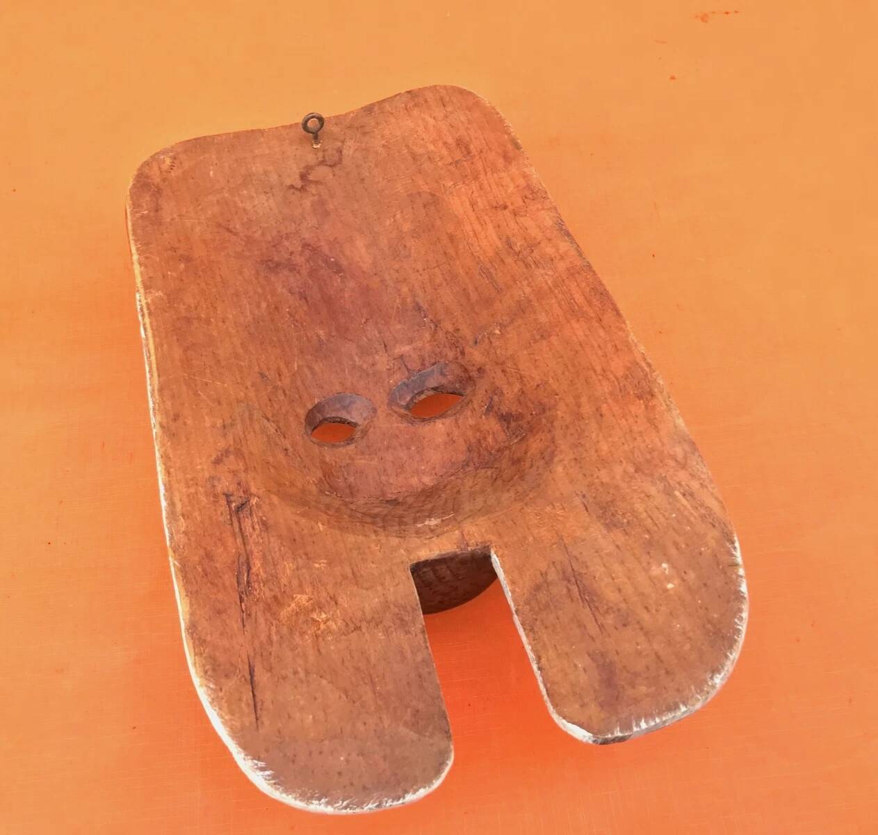 Masque à suspendre   Bois sculpté