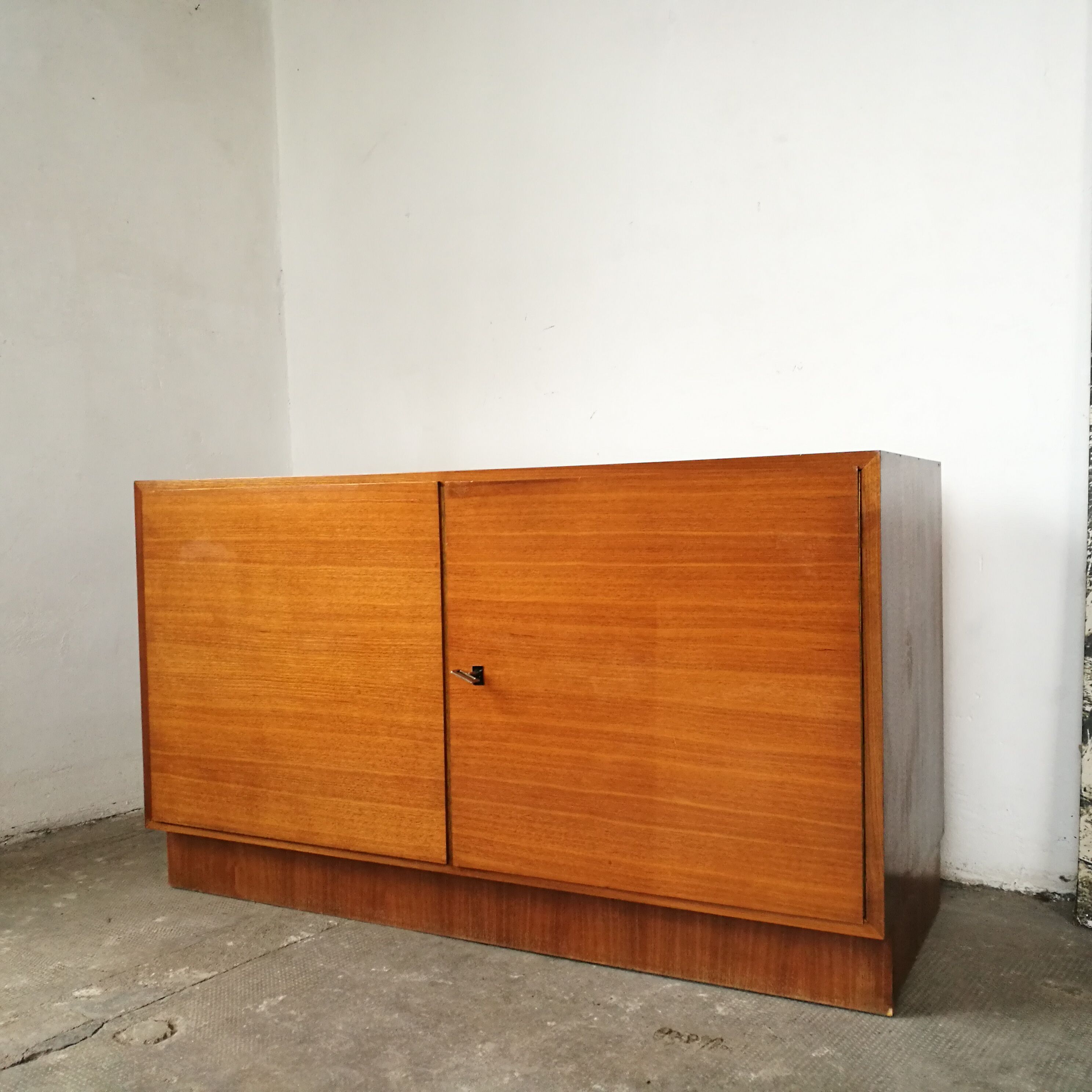Modernist-style box buffet