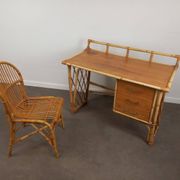 Bureau et sa chaise en rotin