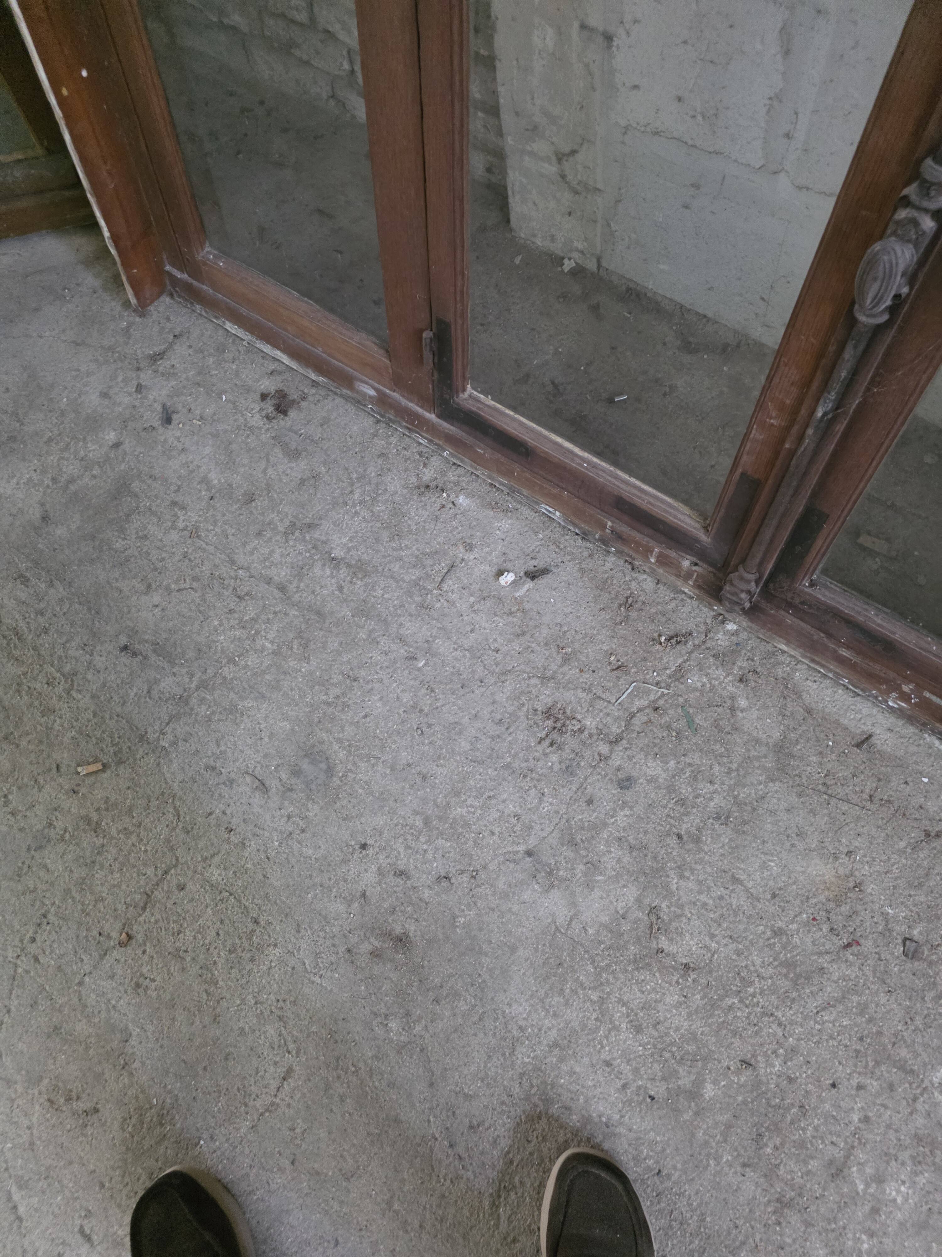 4 old solid oak windows from the early 20th century