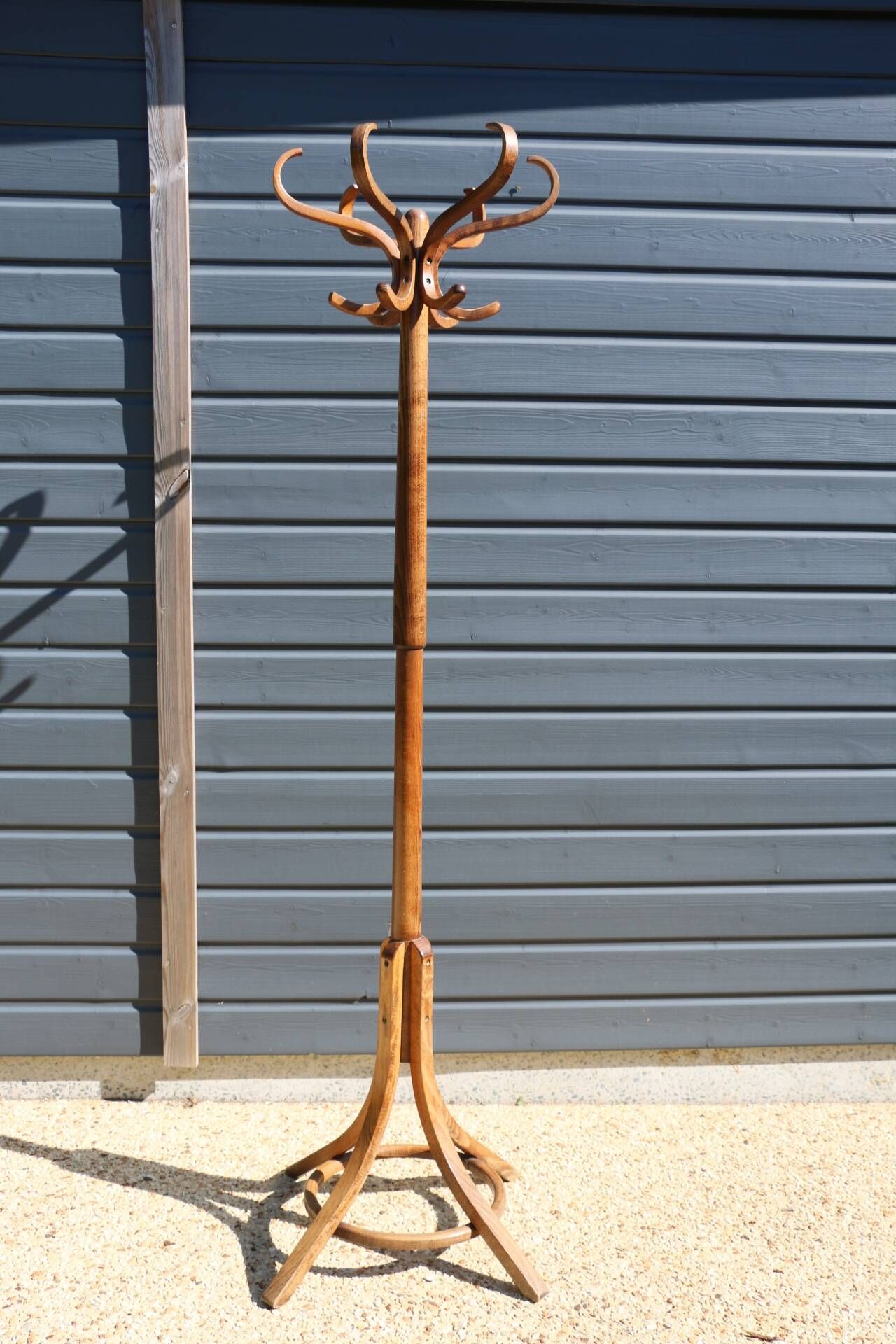 Dark BAUMANN parrot coat rack (A1)