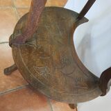 Sellette dragon decoration