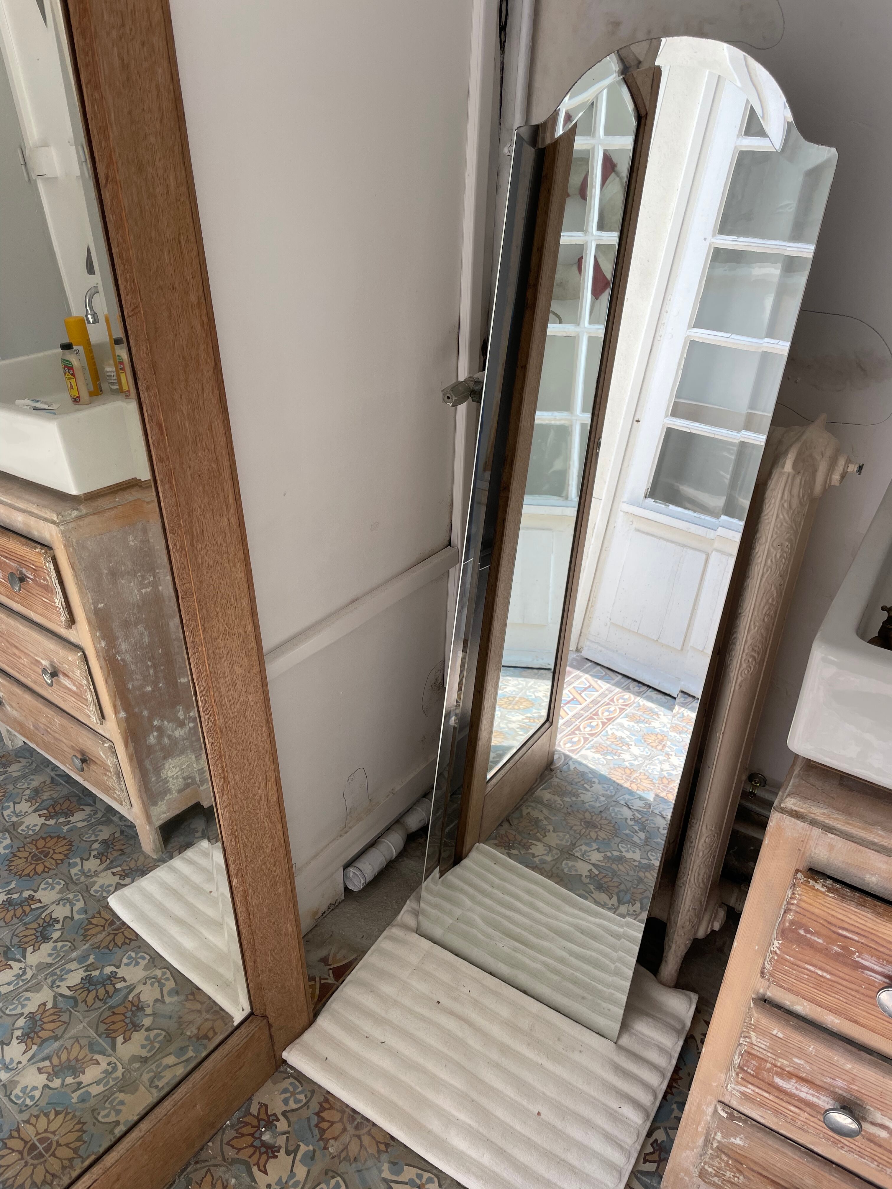 Beveled mirror 136x37cm