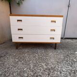1970s chest of drawers in oak, brass and off-white veneer