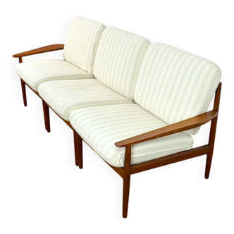 Armchairs forming a Danish bench by Grete Jalk, Glostrup edition, 1960.