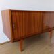 Buffet moderniste des années 1970
