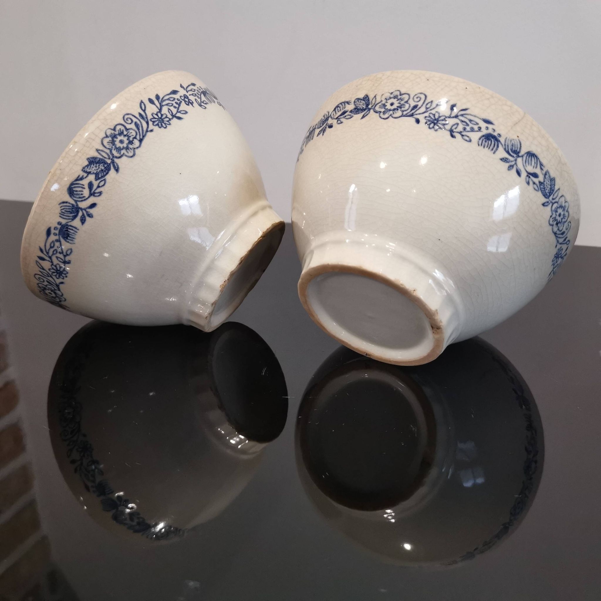 SET OF 2 EARTHENWARE BOWLS TERRE DE FER