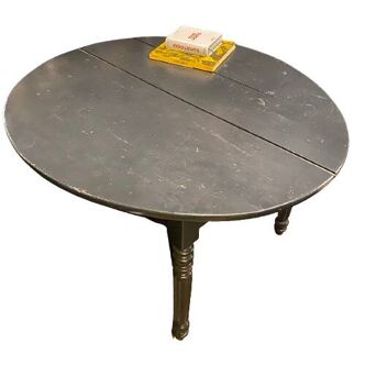 dark gray round table