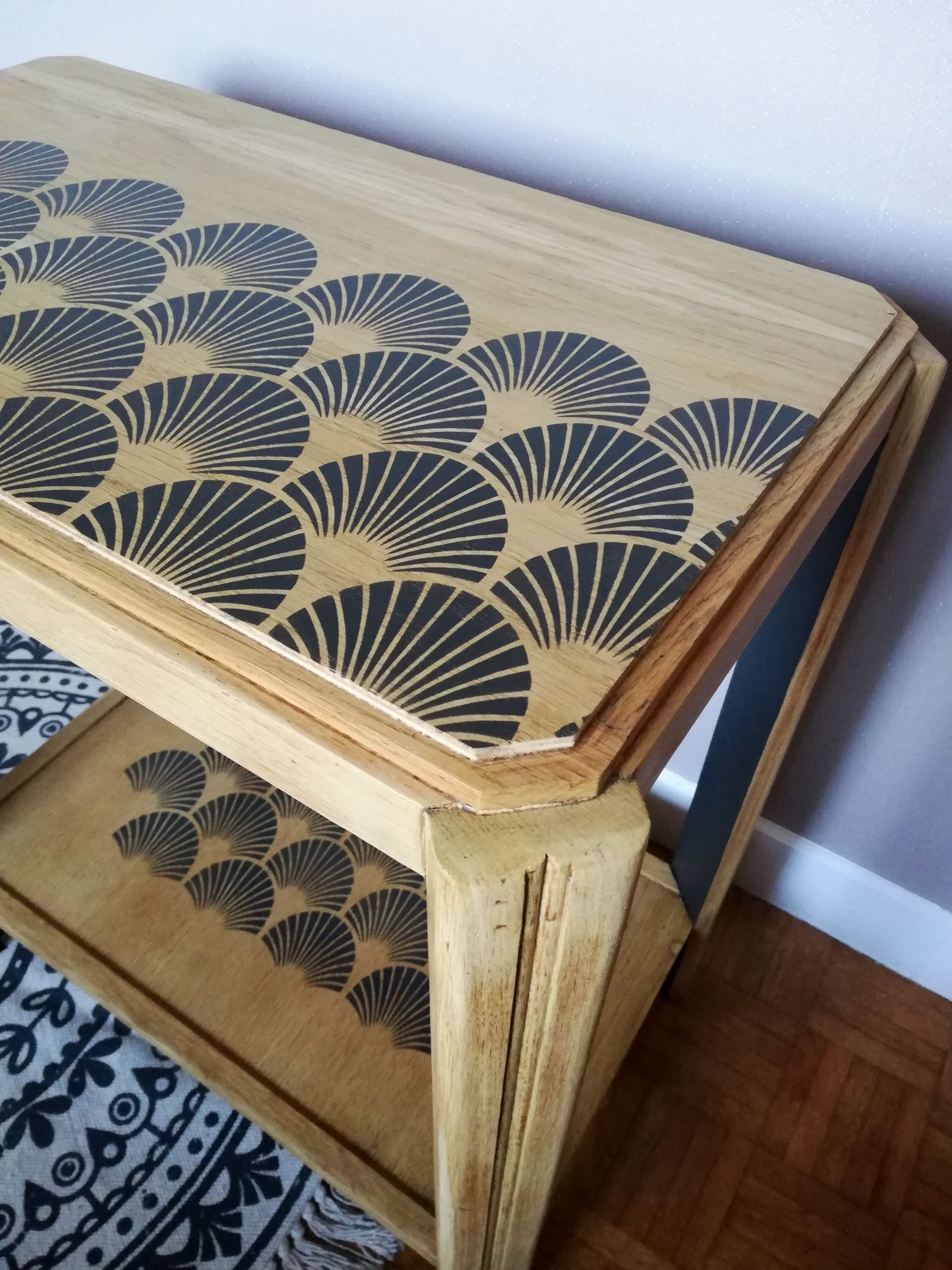 Art Deco side table service revisited
