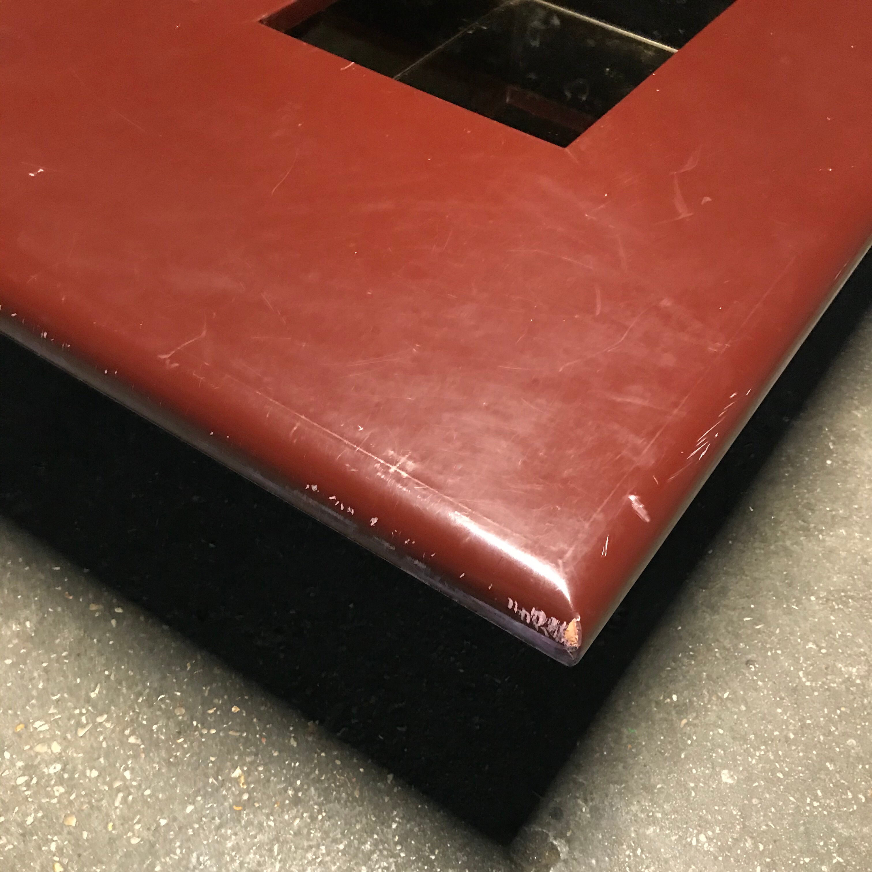 Table basse de Jean Claude mahey, laque, 1970, design vintage