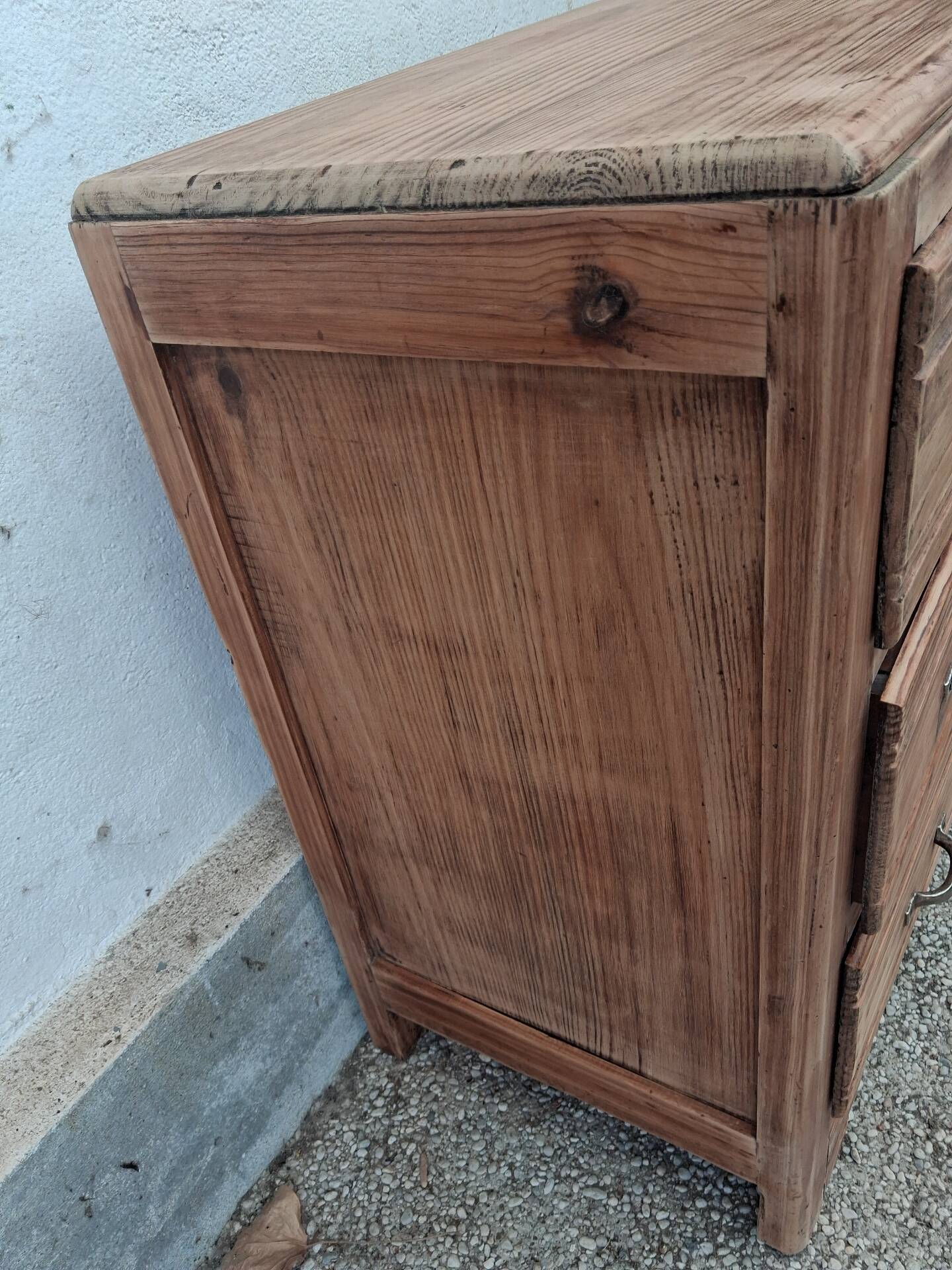 Art Deco chest of drawers