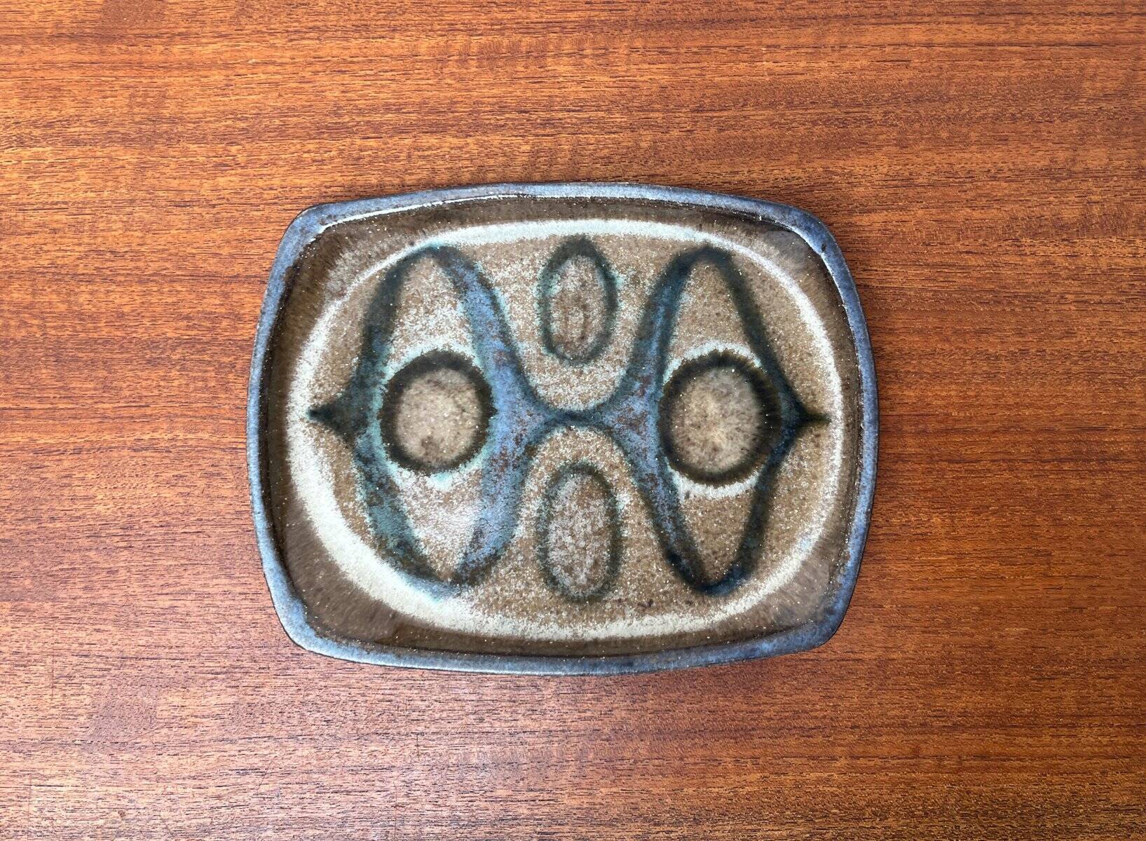 Danish studio pottery bowl in mid-century style by Kerrn Jespersen Lyngby, 1960s.