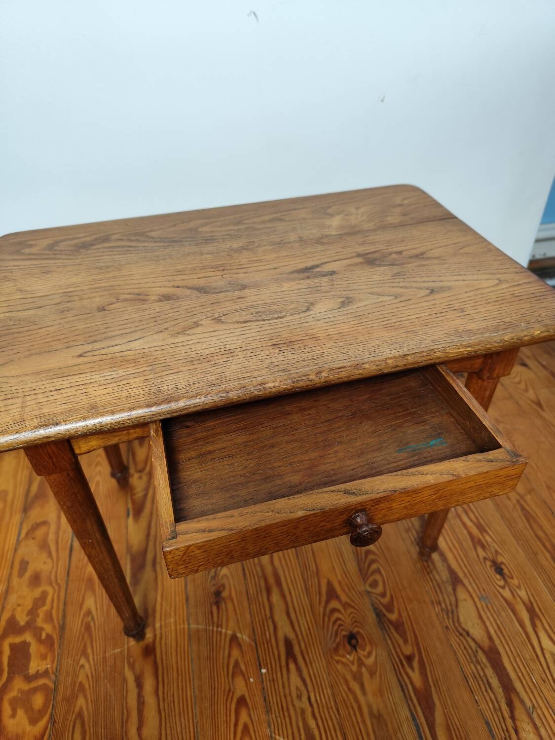 Coffee table / small desk