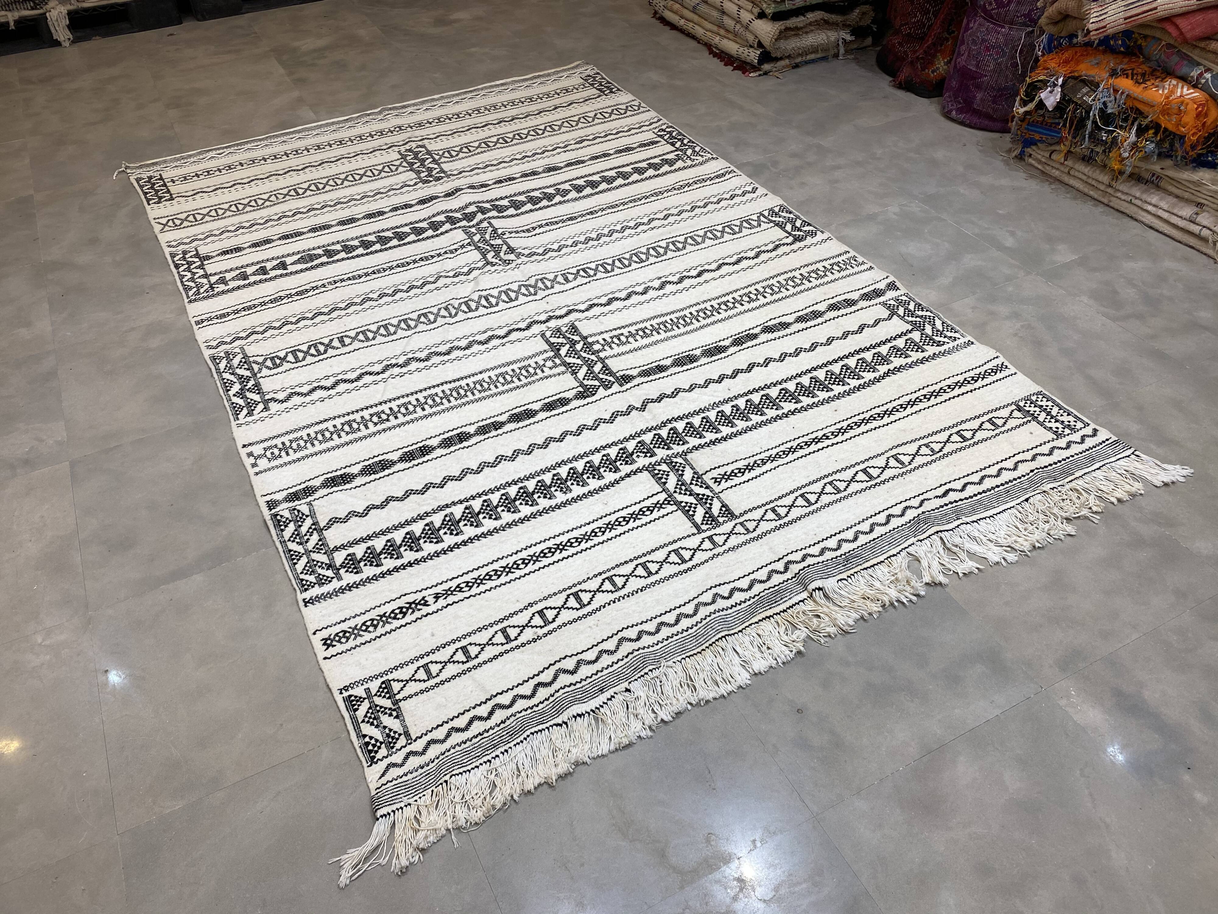 Kilim berbere embroidery  200x305cm
