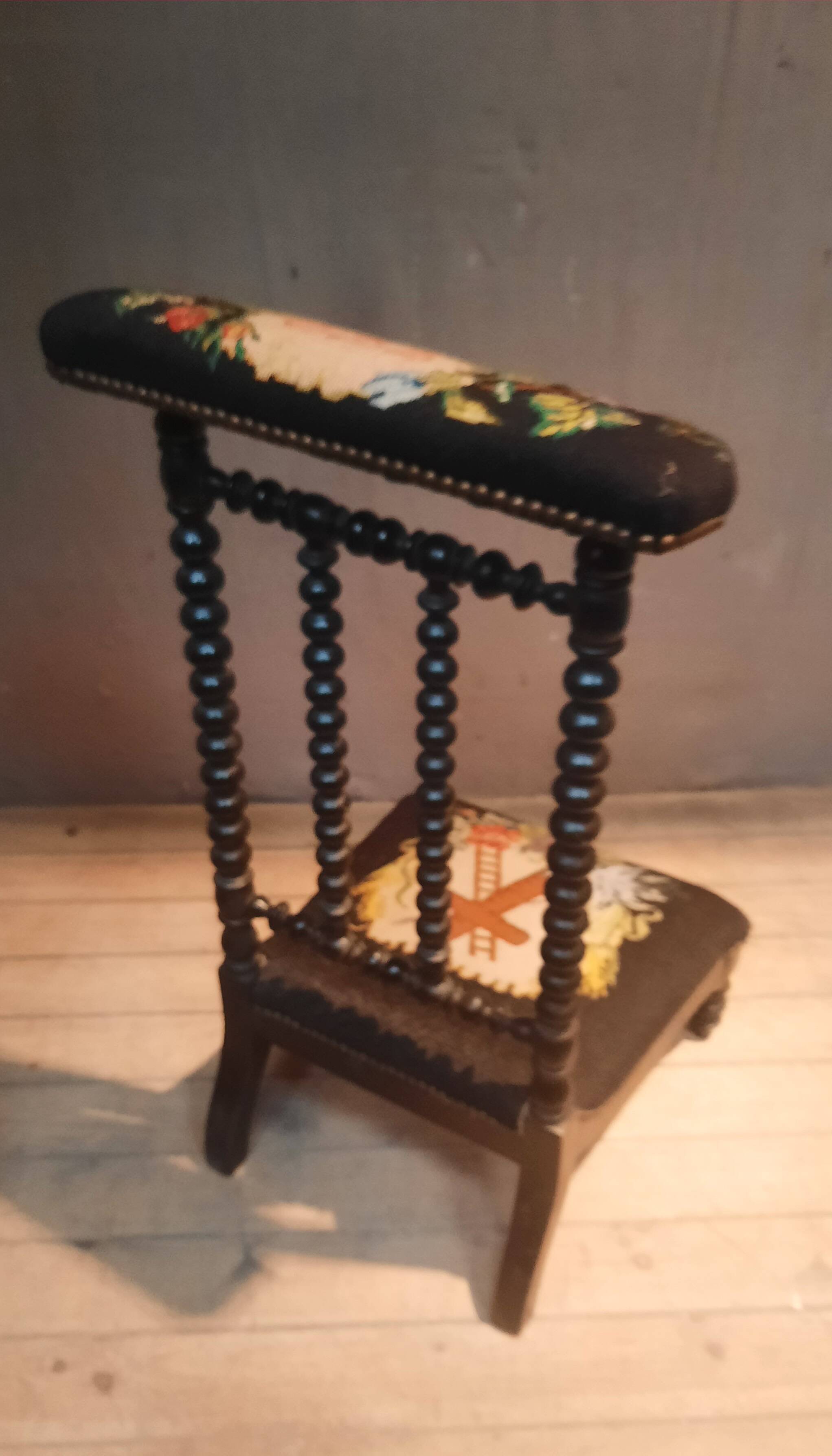Prie dieu Napoléon III en bois noirci