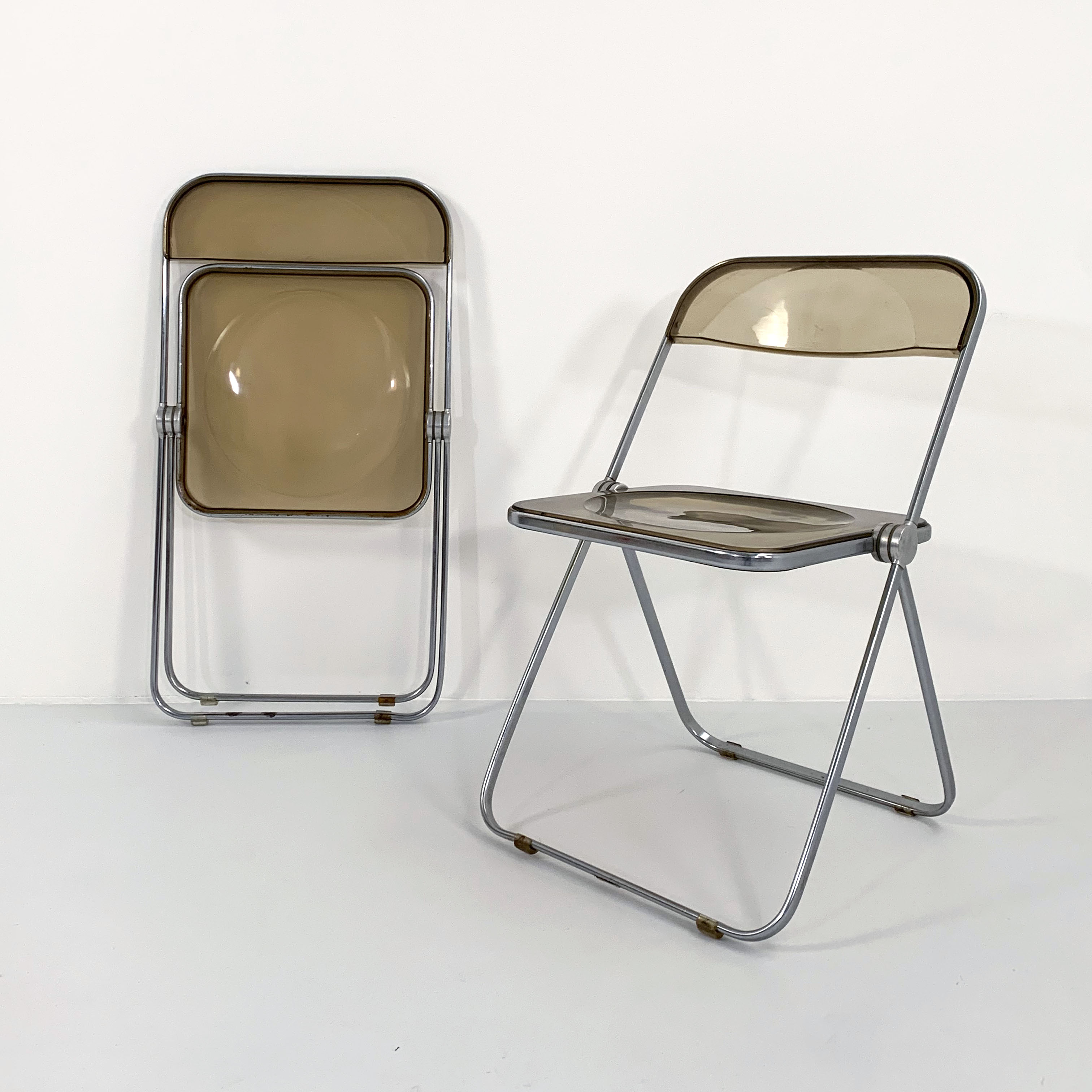 Set of 2 Plia chairs smoked by Giancarlo Piretti for Castelli, 1960