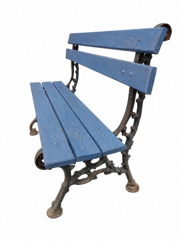Ancien banc de jardin en fonte et bois repeint