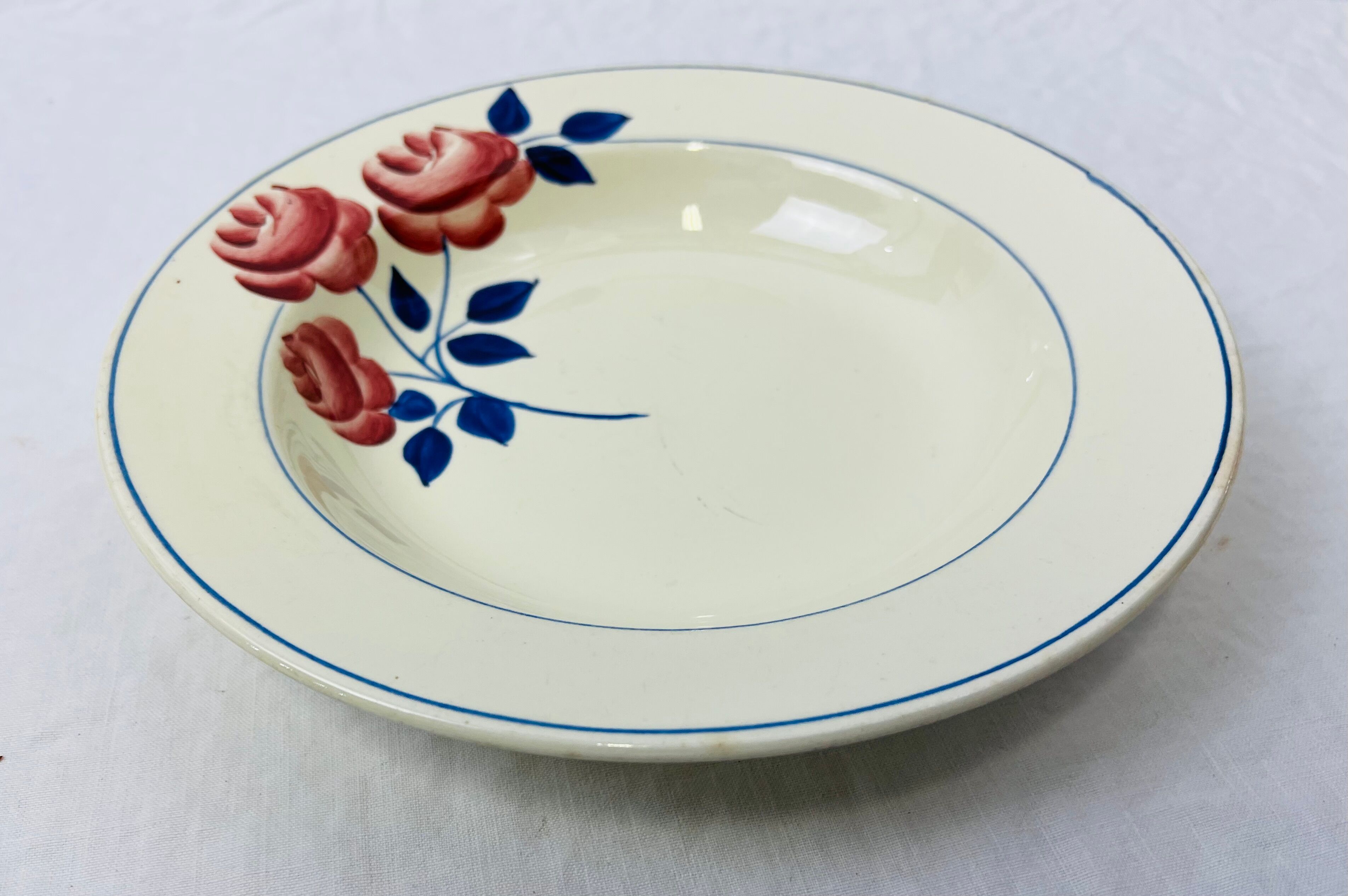 Vintage hollow round dish décor flowers HBCM pink red