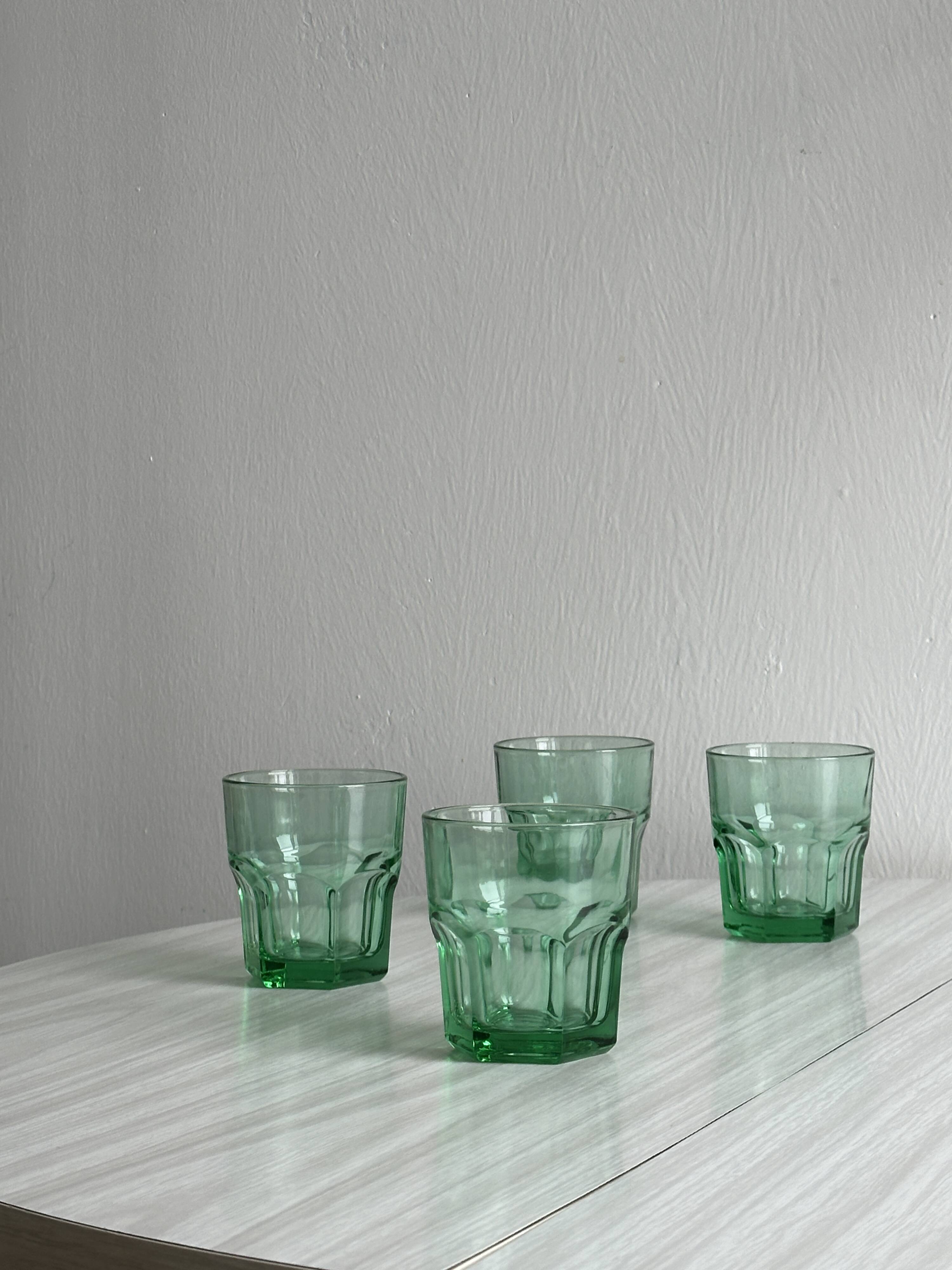 4 verres à eau