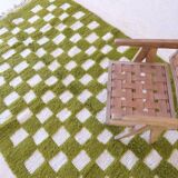 Green checkered rug - 288 x 184 cm