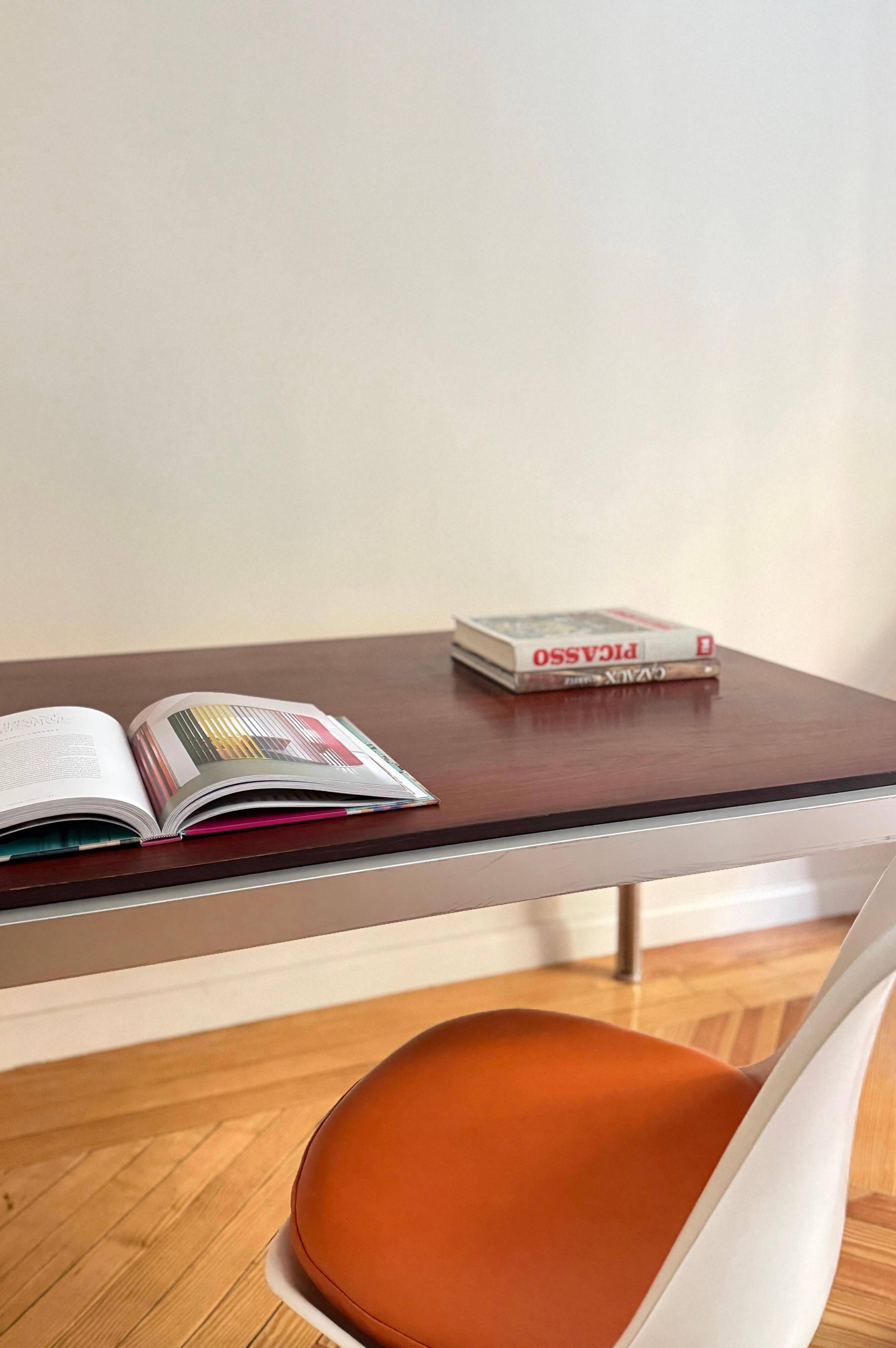 Table «Shamrock» by George Ciancimino