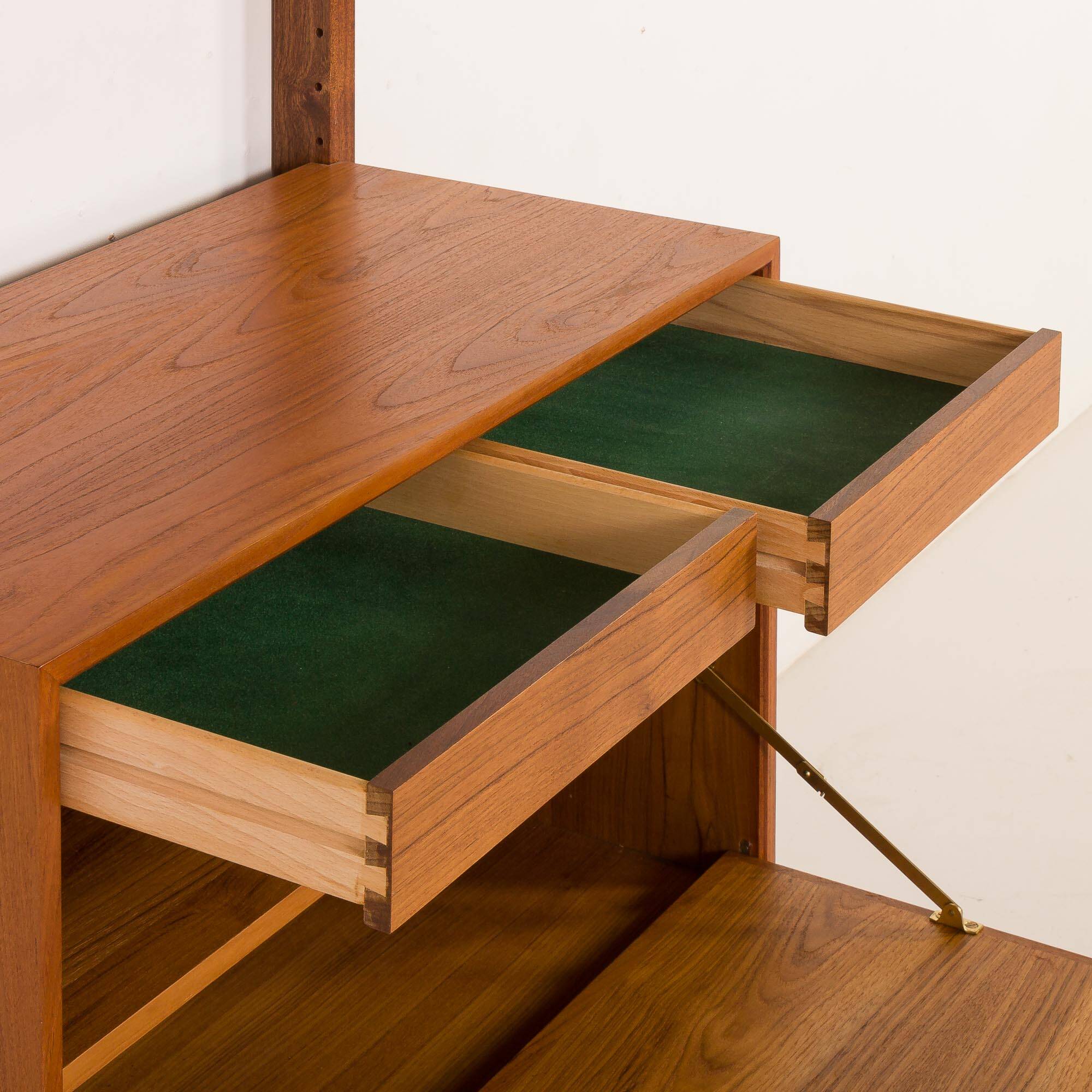 Poul Cadovius free standing wall unit for Cado, 1960s