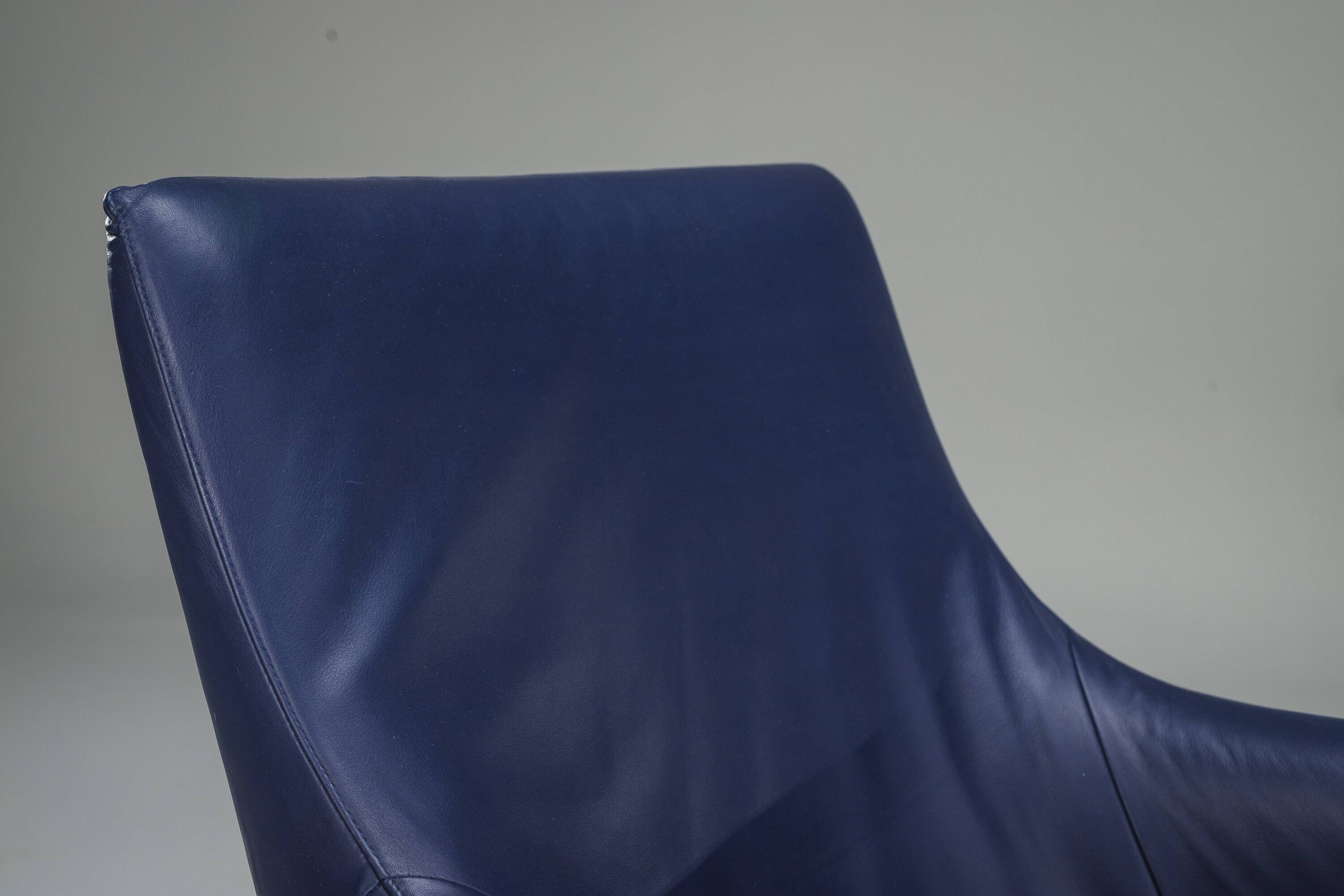 Set of Loge Lounge Chair & Ottoman by Gerard Van Den Berg for Montis, 1990s