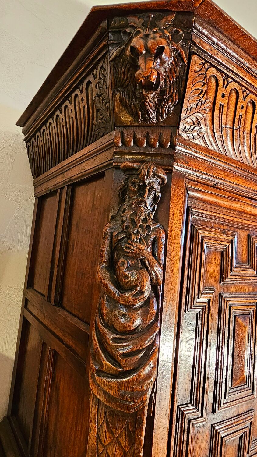 Commode style Neo Renaissance de XIX siècle