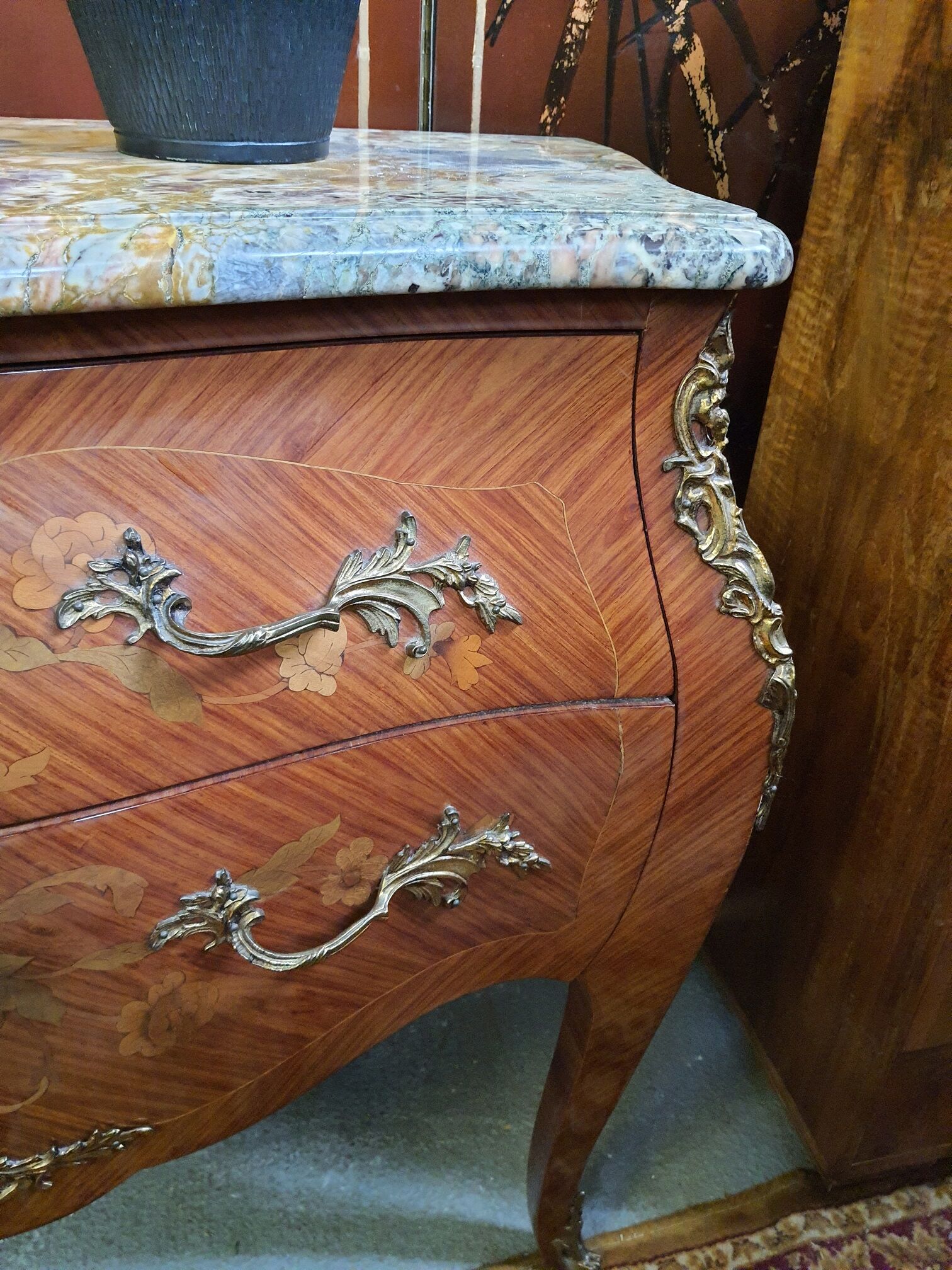 Louis XV-style dresser in marquetry