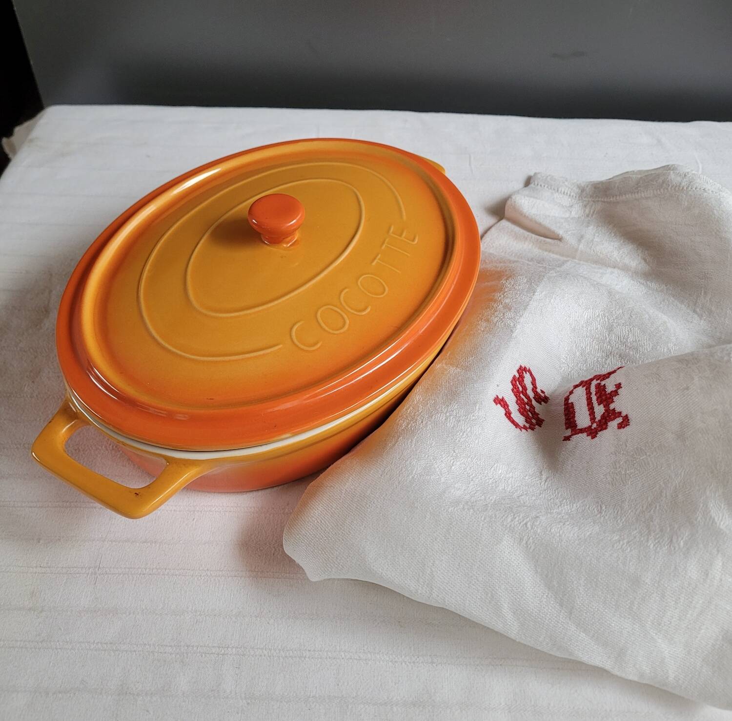 Ceramic casserole dish