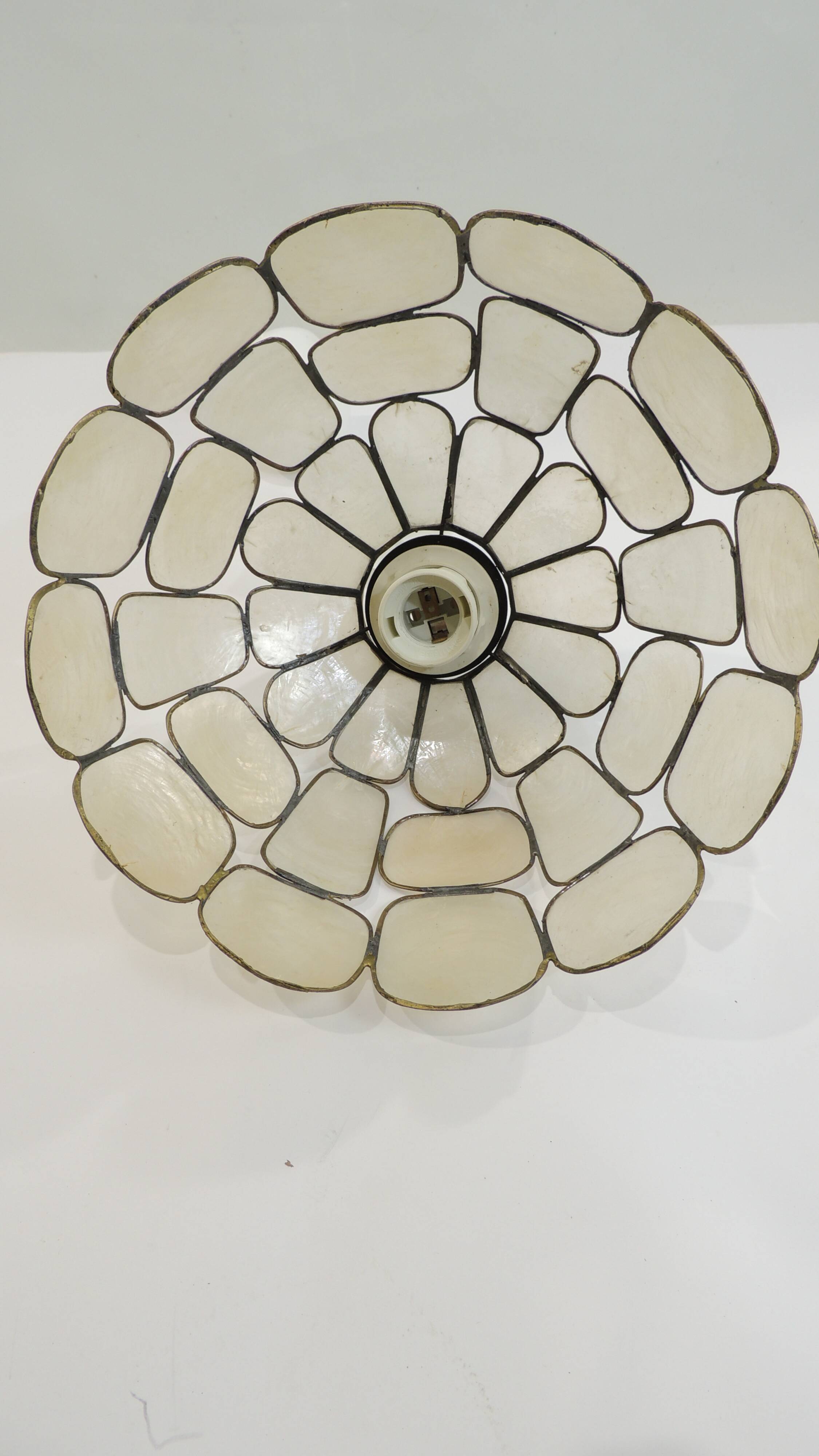 Vintage mother-of-pearl pendant light – Geometric style, 70s