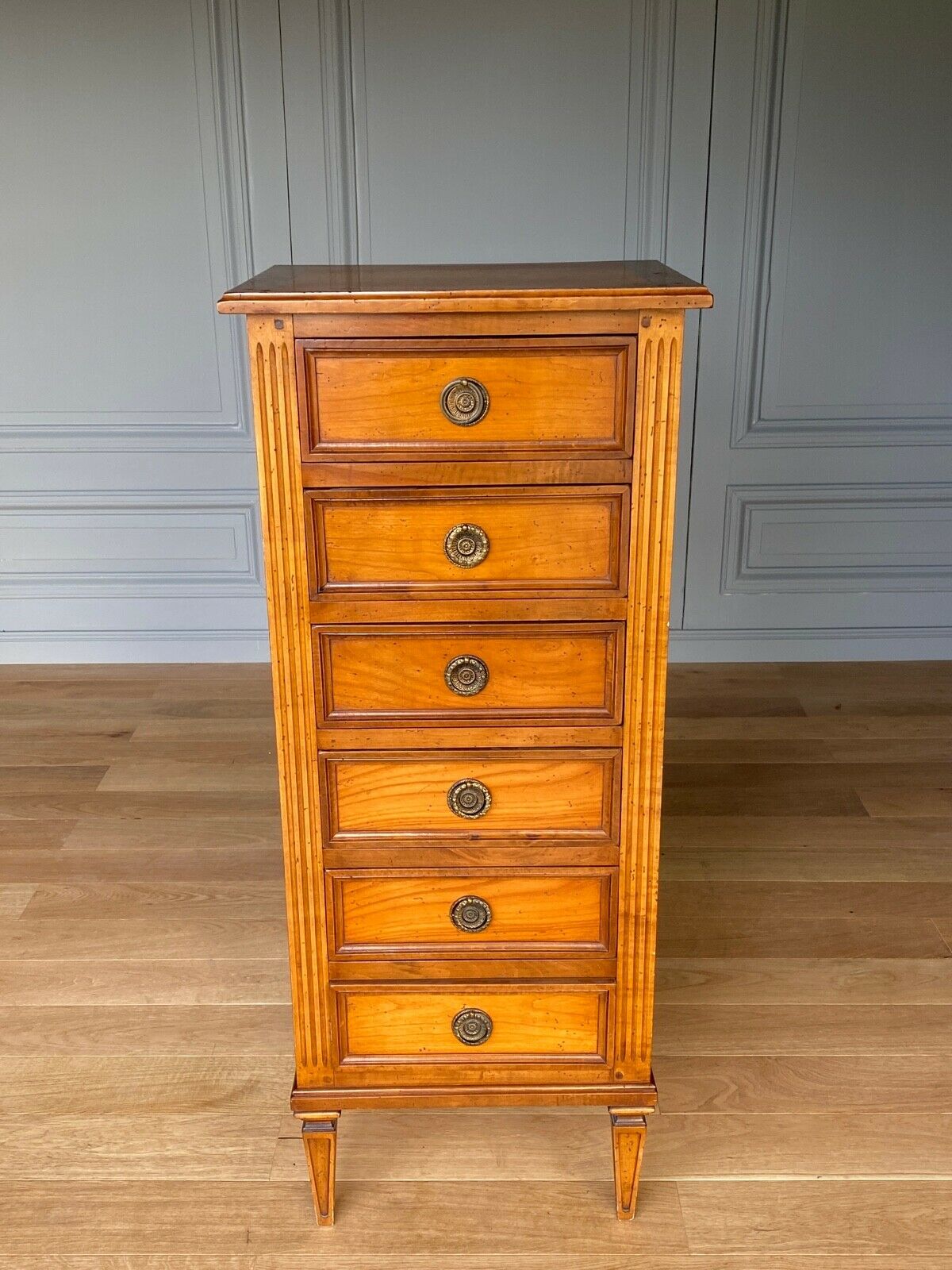 Meuble cinq tiroirs type Louis XVI directoire 1960 anneaux de tirage