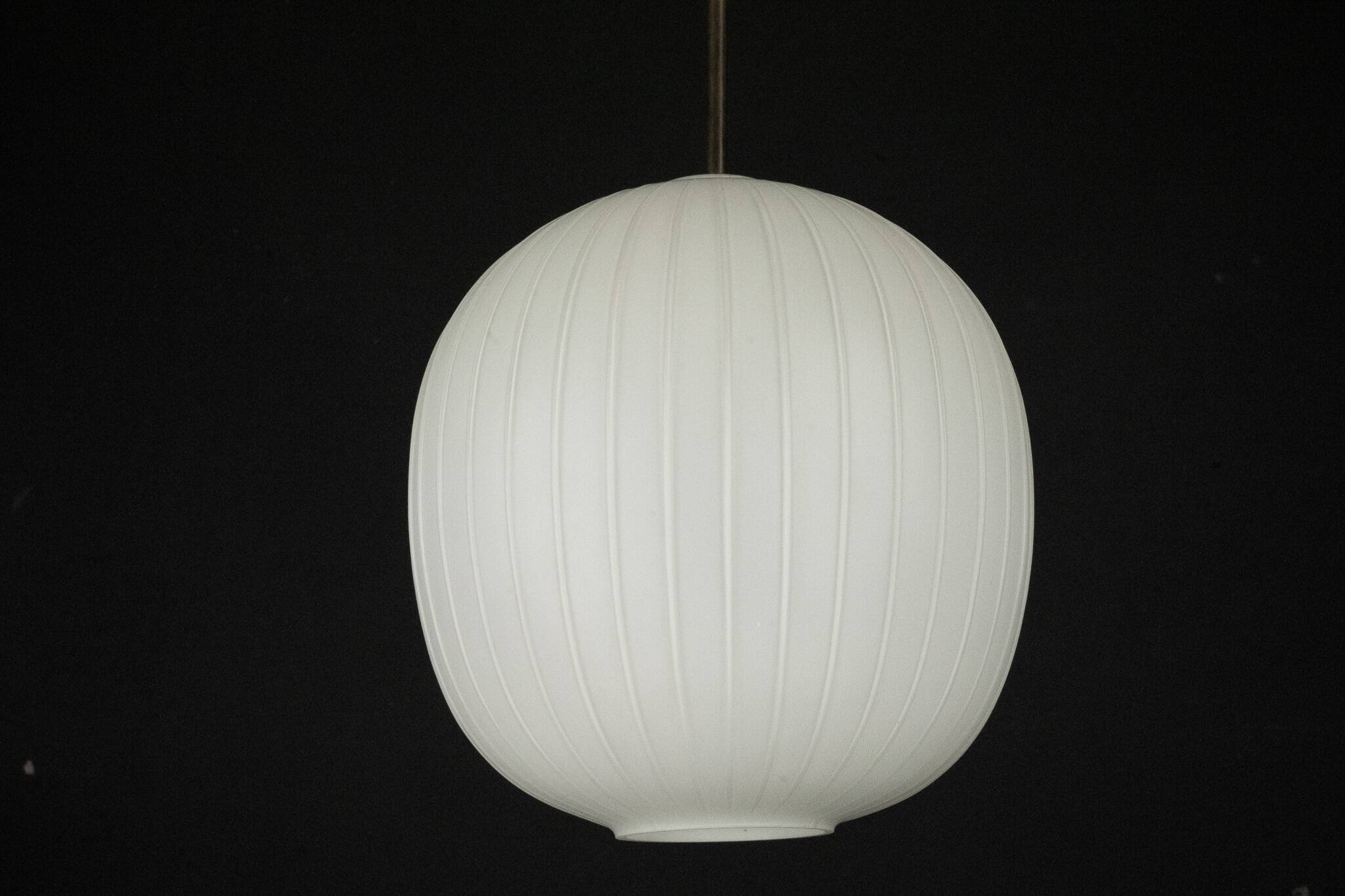 Mid-Century Italian pendant light in the style of Arredoluce Monza. Italy 1950