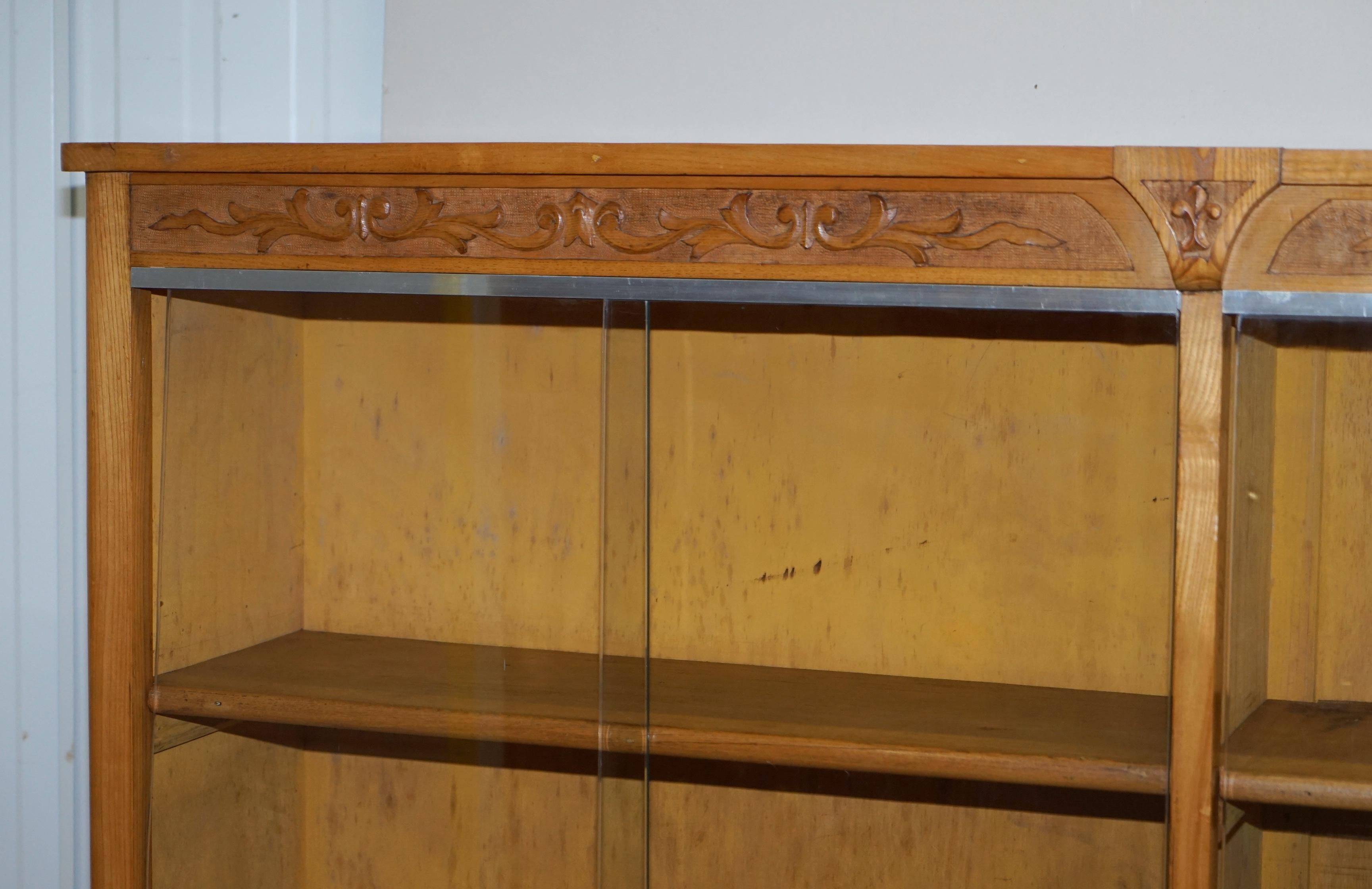 Paire de bibliothèques de bureau en chêne avec portes vitrées