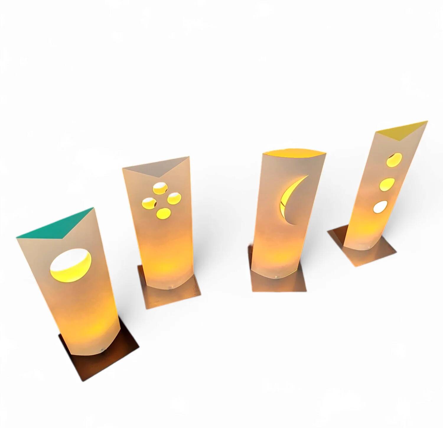 4 x Danish Bala Bonbori table lamp / Design Zentrum Nordrhein Westfalen / Incredible rare. Paper lampshade. 52 cm x 18 cm