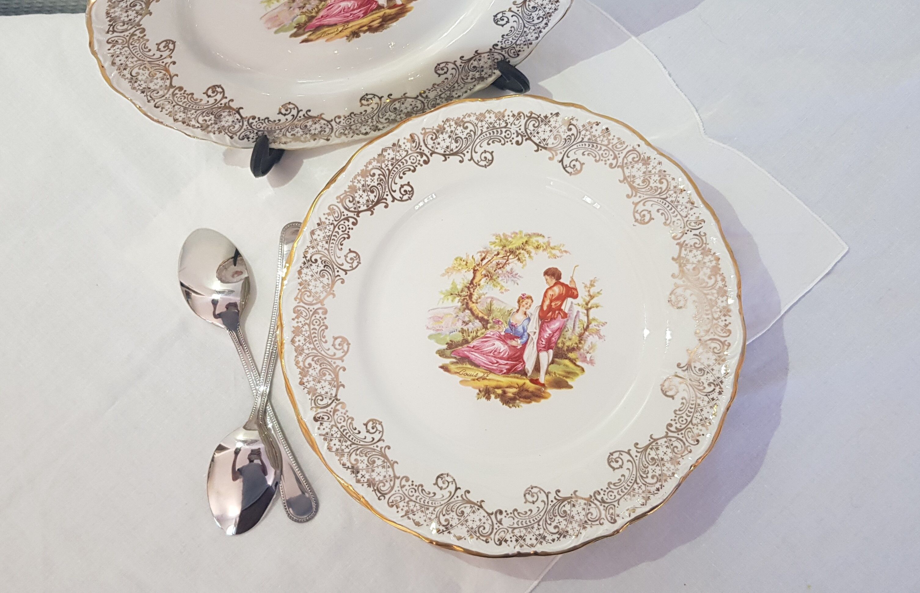 Service en porcelaine agonard ou paul et virgin à Montreuil-Seine St