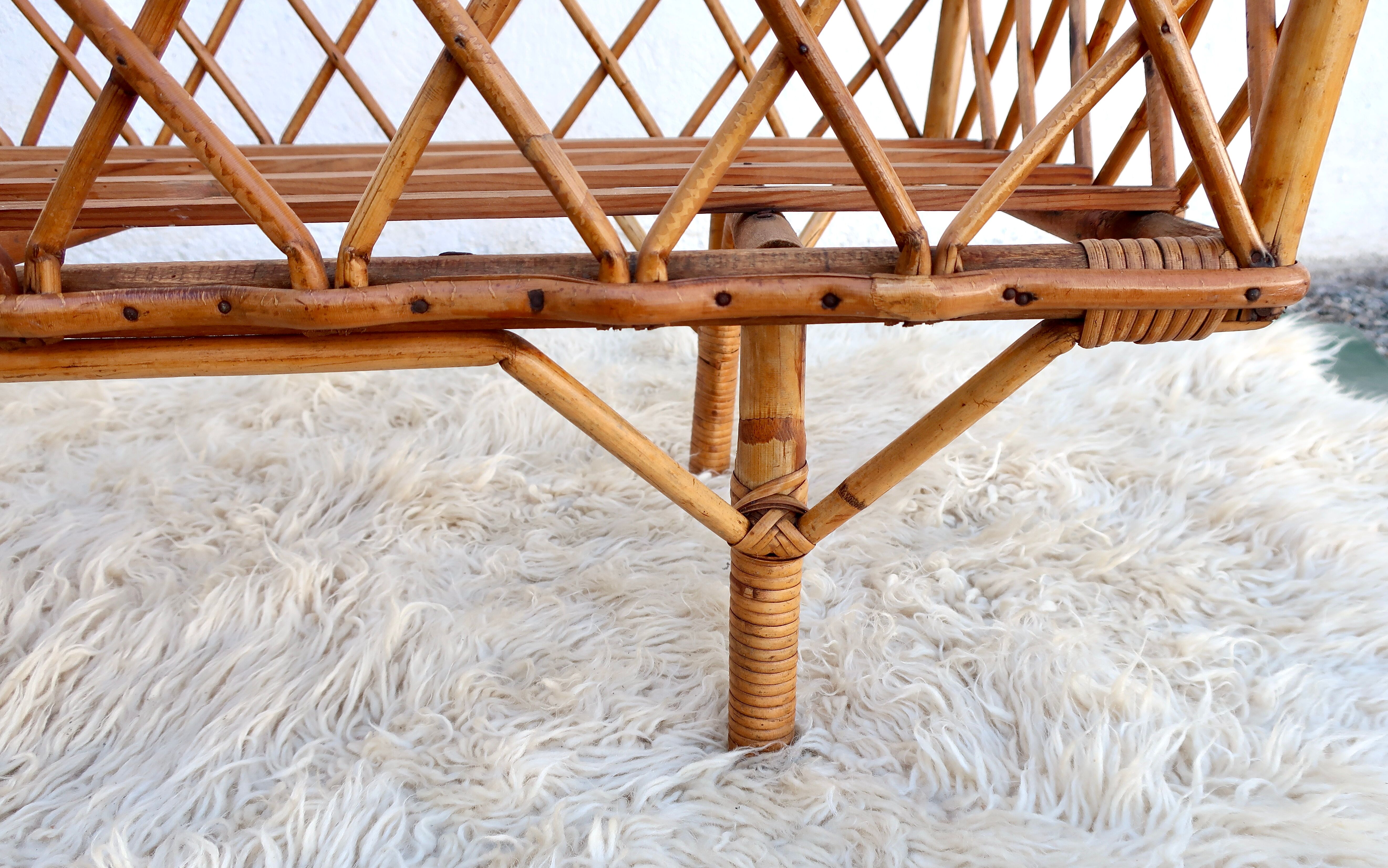 Vintage rattan and bamboo crib, 60s, TBE.