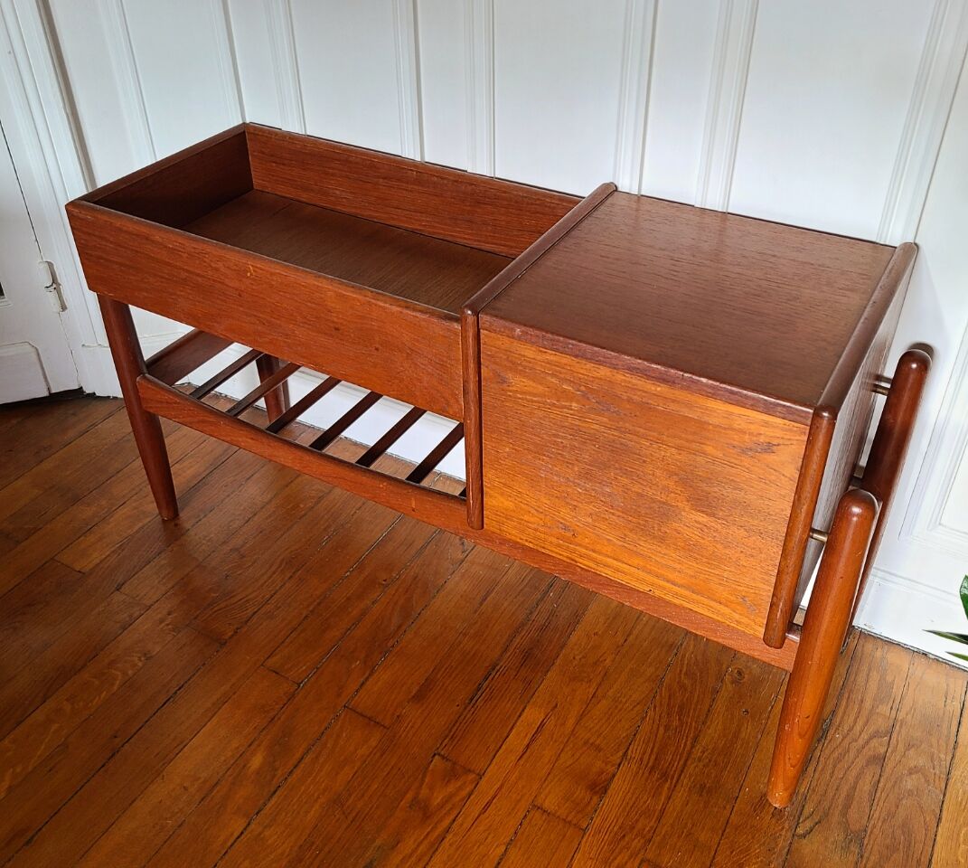 Scandinavian teak planter by Arne Wahl Iversen