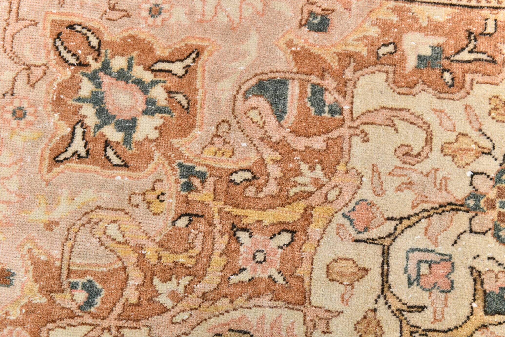 Vintage Cream & Brown Classic Pattern Persian Rug, 193x286Cm