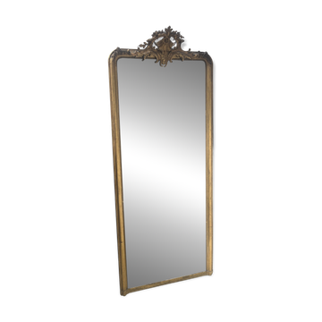 Miroir de style Louis XV en bois et stuc doré
