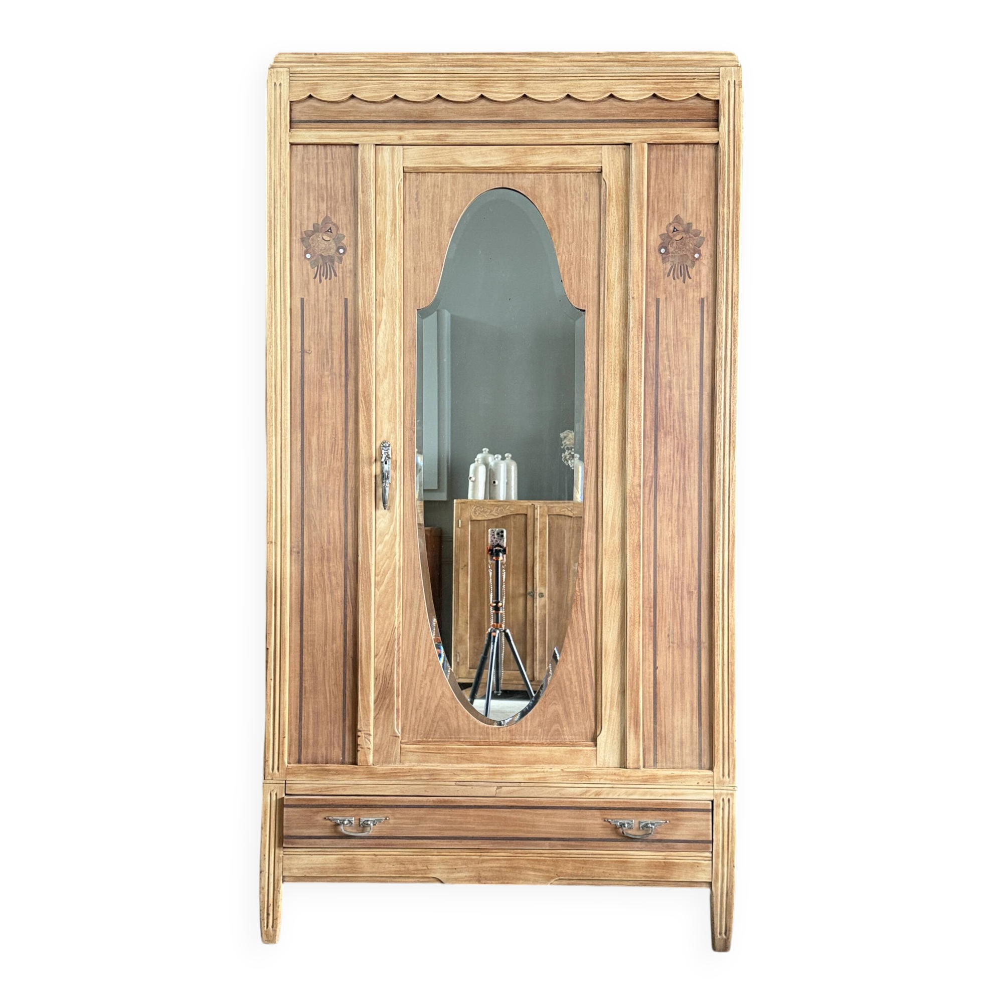 Art Deco Bonnetière (renovated)