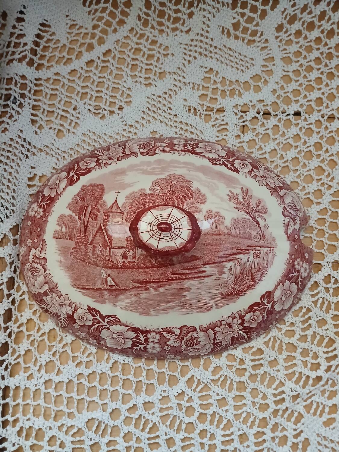 Antique Palissy soup tureen / England