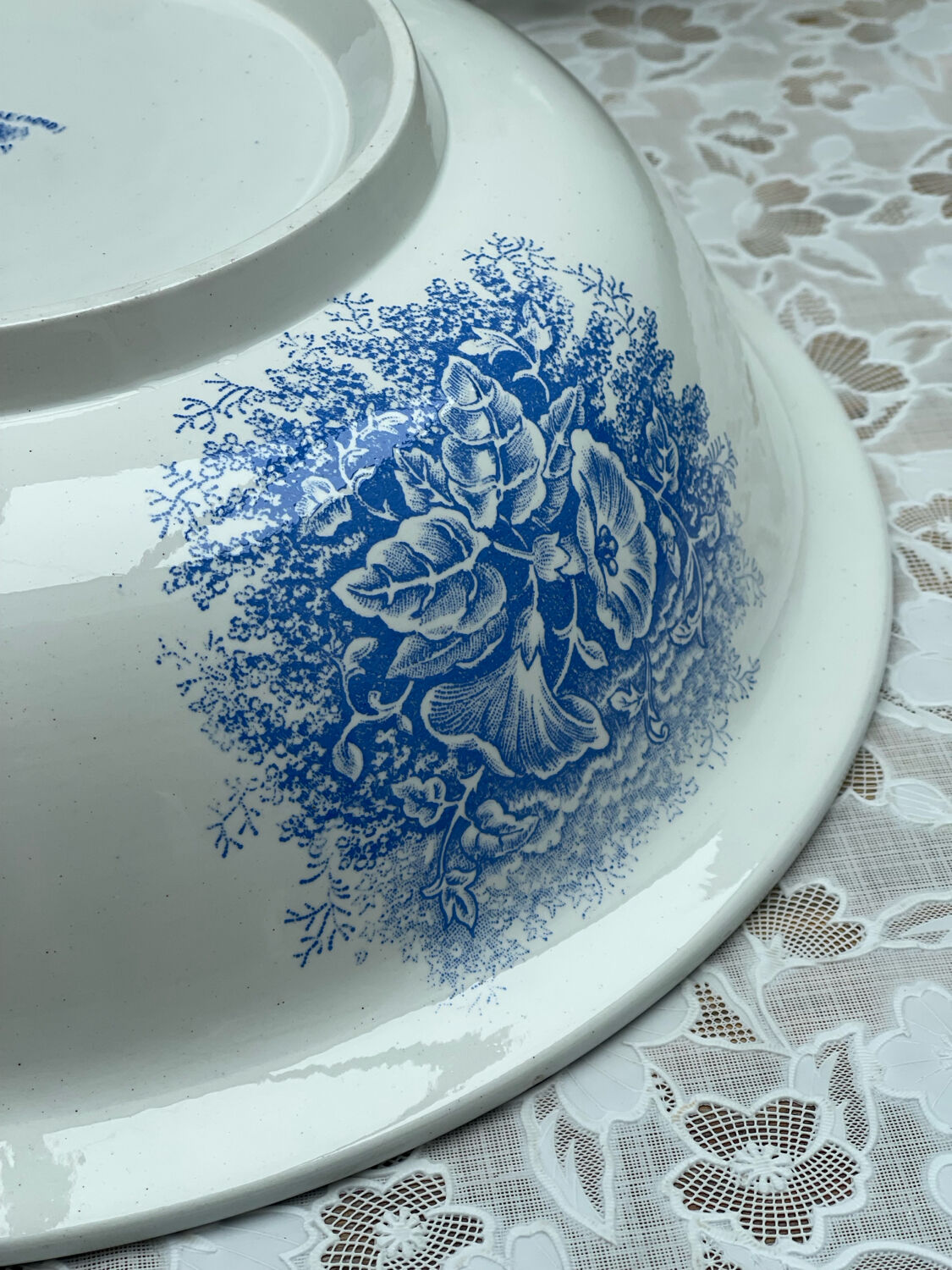 Sainte Amandinoise Toilet Bowl + Soap Dish / Brush Model J