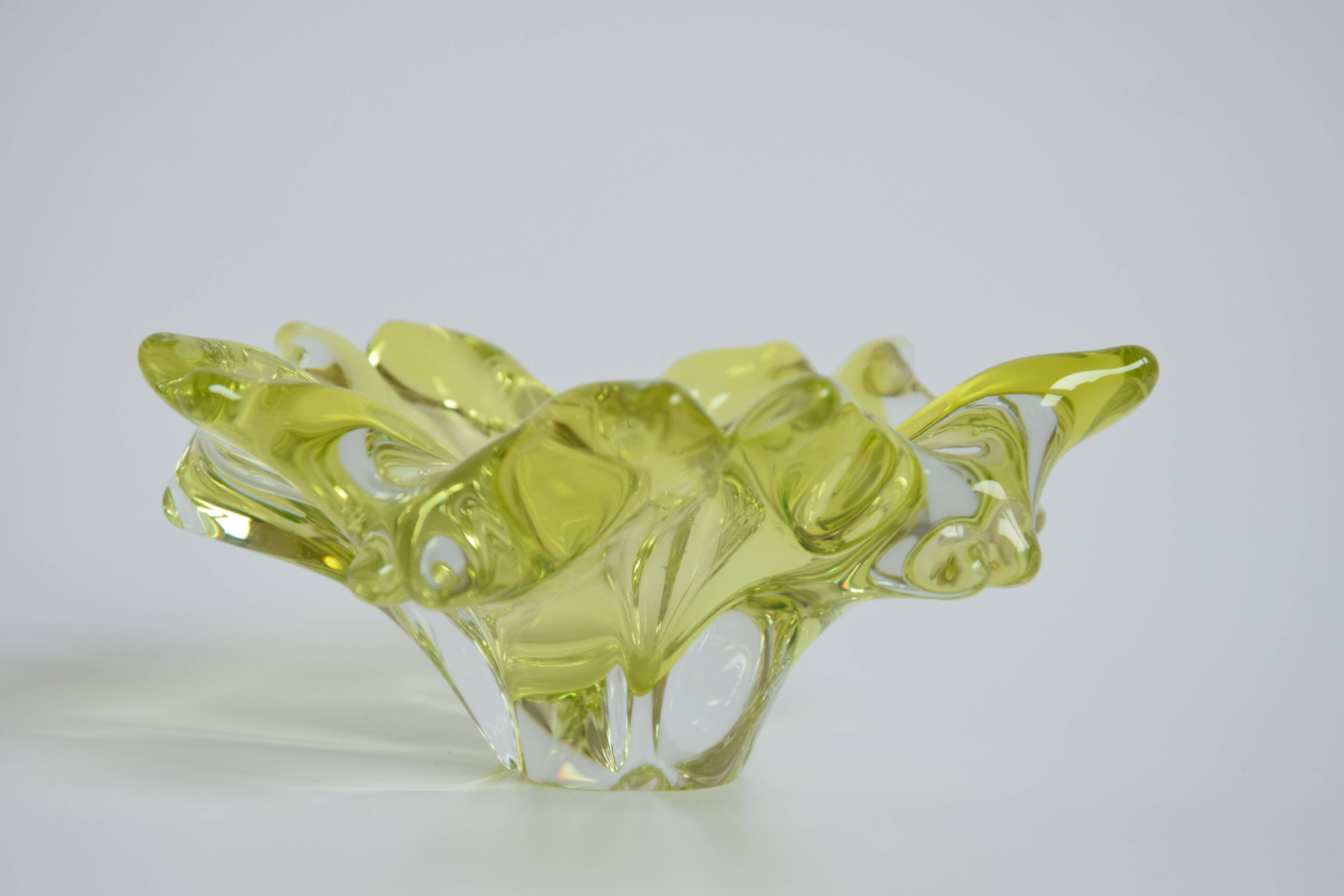 Jaroslav Taraba Art Glass Ashtray Bowl, Lednické Rovné Czechoslovakia